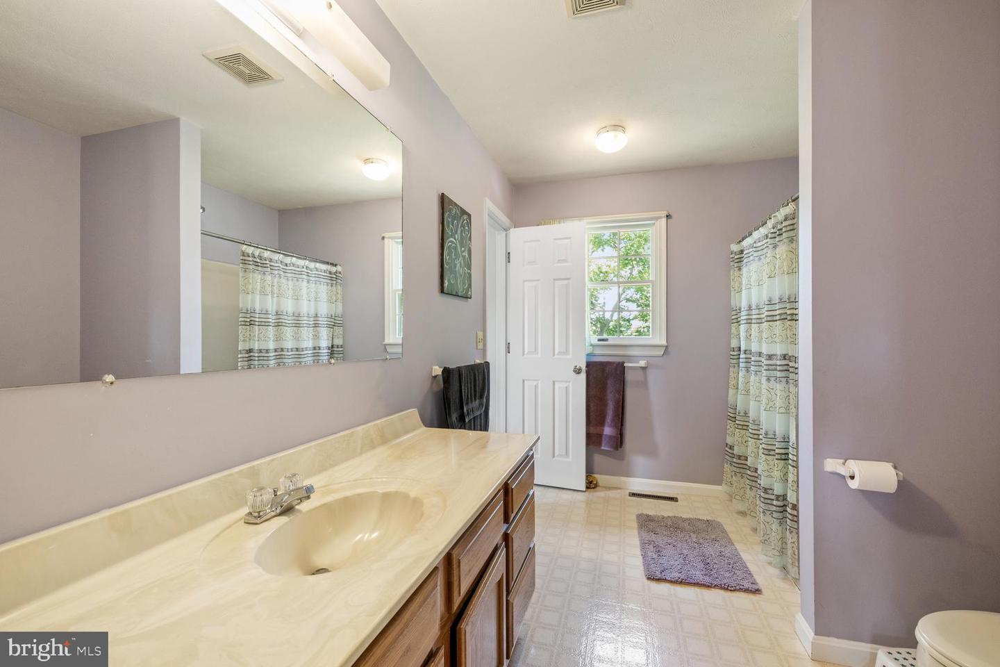 421 DICKERSON LN, STRASBURG, Virginia 22657, 3 Bedrooms Bedrooms, ,2 BathroomsBathrooms,Residential,For sale,421 DICKERSON LN,VASH2012282 MLS # VASH2012282