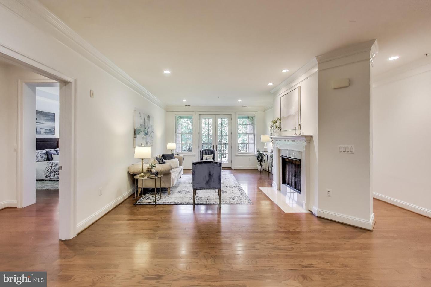 1781 CHAIN BRIDGE RD #402, MCLEAN, Virginia 22102, 2 Bedrooms Bedrooms, 6 Rooms Rooms,2 BathroomsBathrooms,Residential,For sale,1781 CHAIN BRIDGE RD #402,VAFX2262520 MLS # VAFX2262520