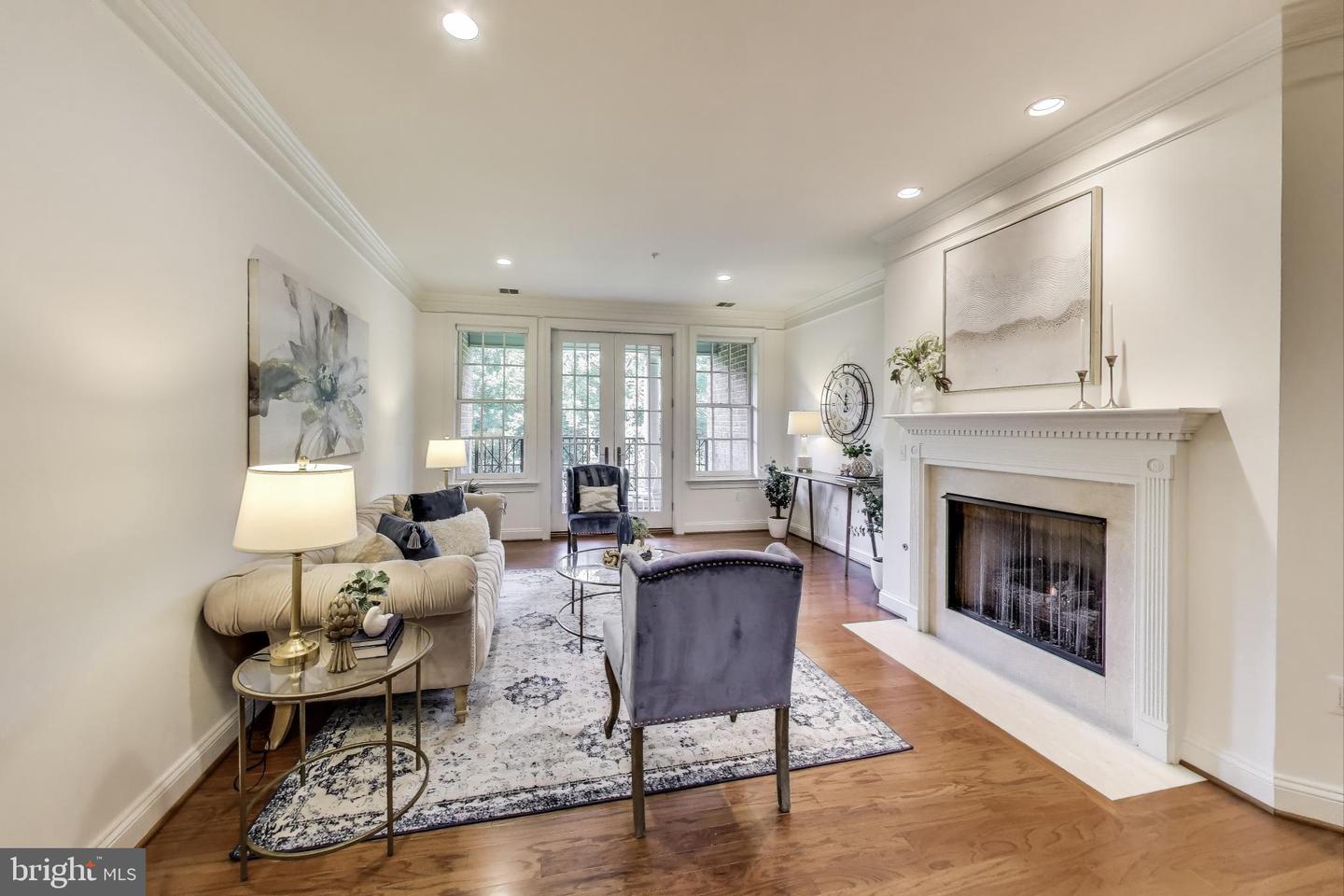 1781 CHAIN BRIDGE RD #402, MCLEAN, Virginia 22102, 2 Bedrooms Bedrooms, 6 Rooms Rooms,2 BathroomsBathrooms,Residential,For sale,1781 CHAIN BRIDGE RD #402,VAFX2262520 MLS # VAFX2262520