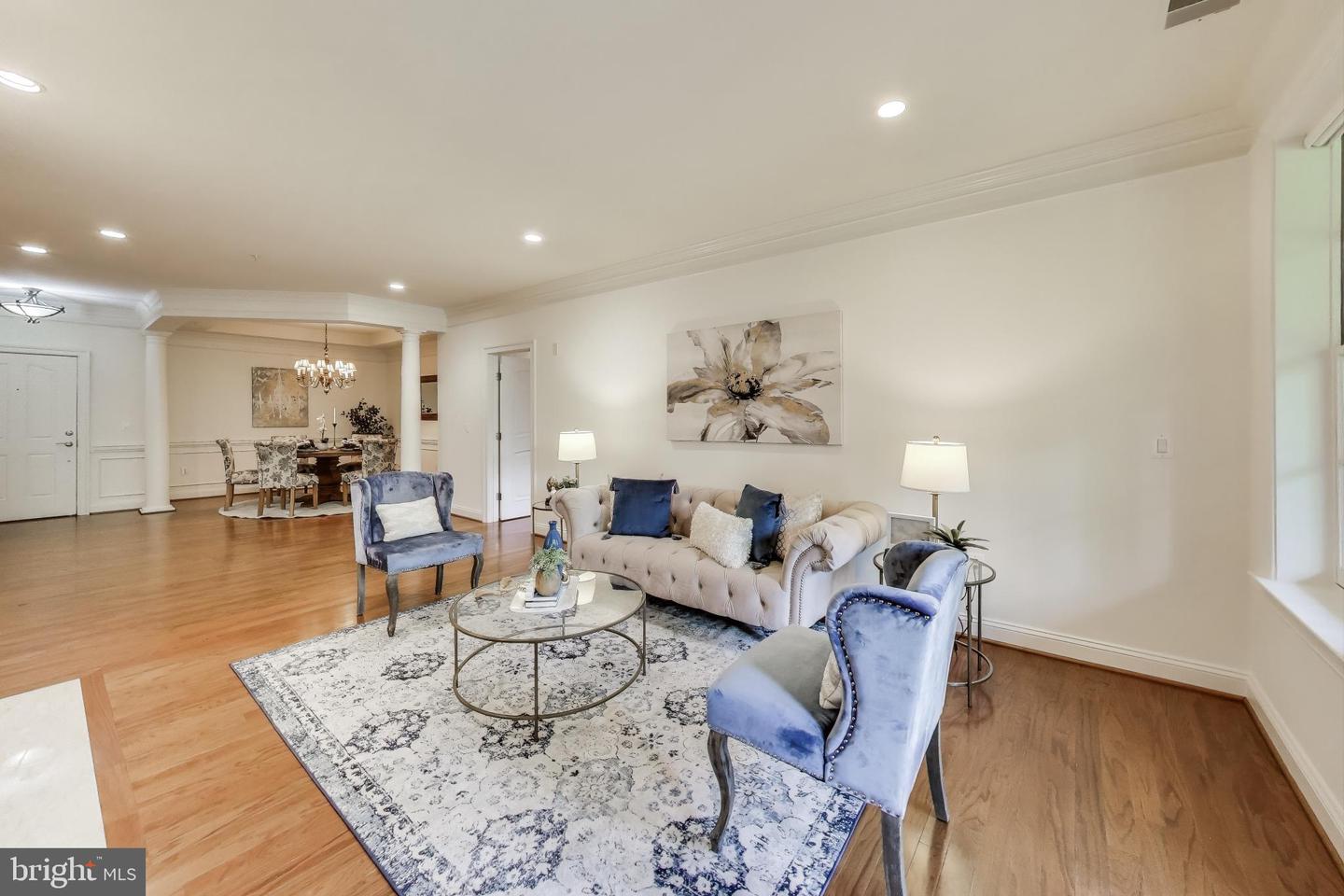 1781 CHAIN BRIDGE RD #402, MCLEAN, Virginia 22102, 2 Bedrooms Bedrooms, 6 Rooms Rooms,2 BathroomsBathrooms,Residential,For sale,1781 CHAIN BRIDGE RD #402,VAFX2262520 MLS # VAFX2262520