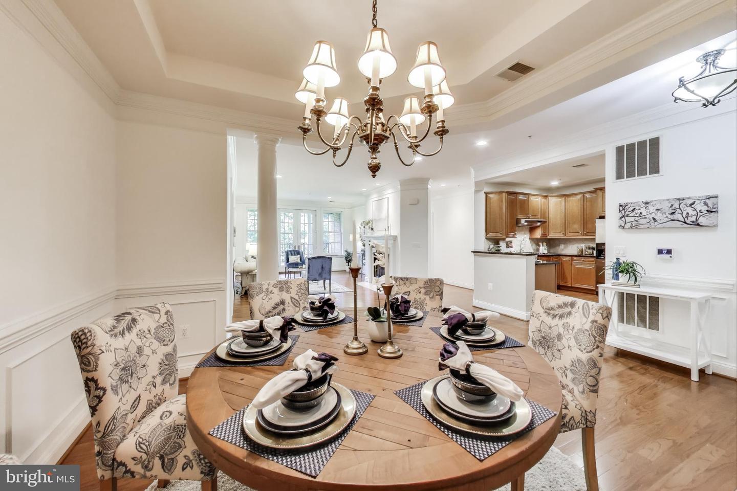 1781 CHAIN BRIDGE RD #402, MCLEAN, Virginia 22102, 2 Bedrooms Bedrooms, 6 Rooms Rooms,2 BathroomsBathrooms,Residential,For sale,1781 CHAIN BRIDGE RD #402,VAFX2262520 MLS # VAFX2262520