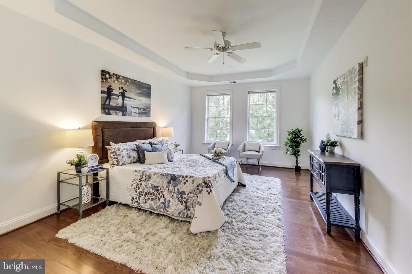 1781 CHAIN BRIDGE RD #402, MCLEAN, Virginia 22102, 2 Bedrooms Bedrooms, 6 Rooms Rooms,2 BathroomsBathrooms,Residential,For sale,1781 CHAIN BRIDGE RD #402,VAFX2262520 MLS # VAFX2262520