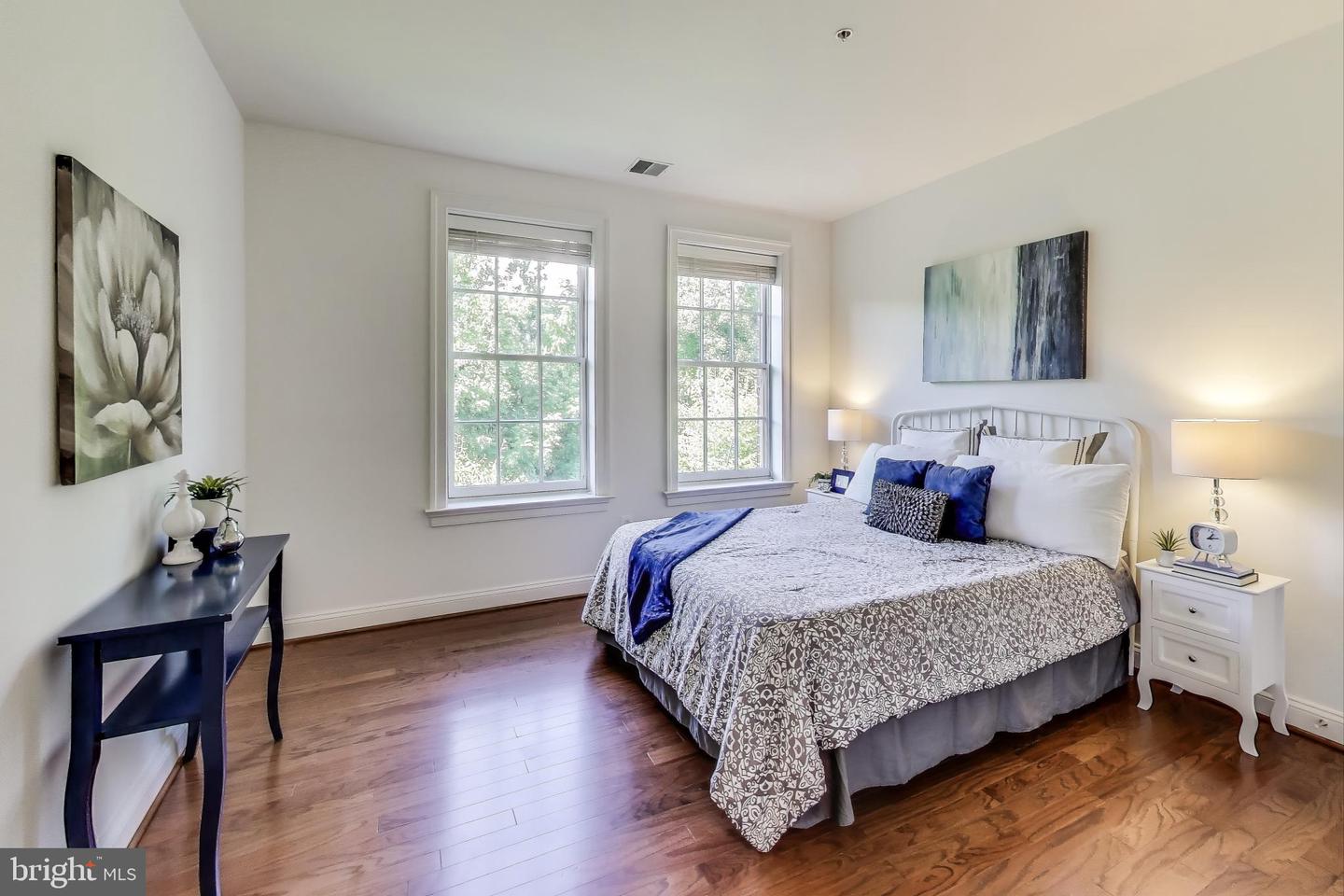 1781 CHAIN BRIDGE RD #402, MCLEAN, Virginia 22102, 2 Bedrooms Bedrooms, 6 Rooms Rooms,2 BathroomsBathrooms,Residential,For sale,1781 CHAIN BRIDGE RD #402,VAFX2262520 MLS # VAFX2262520