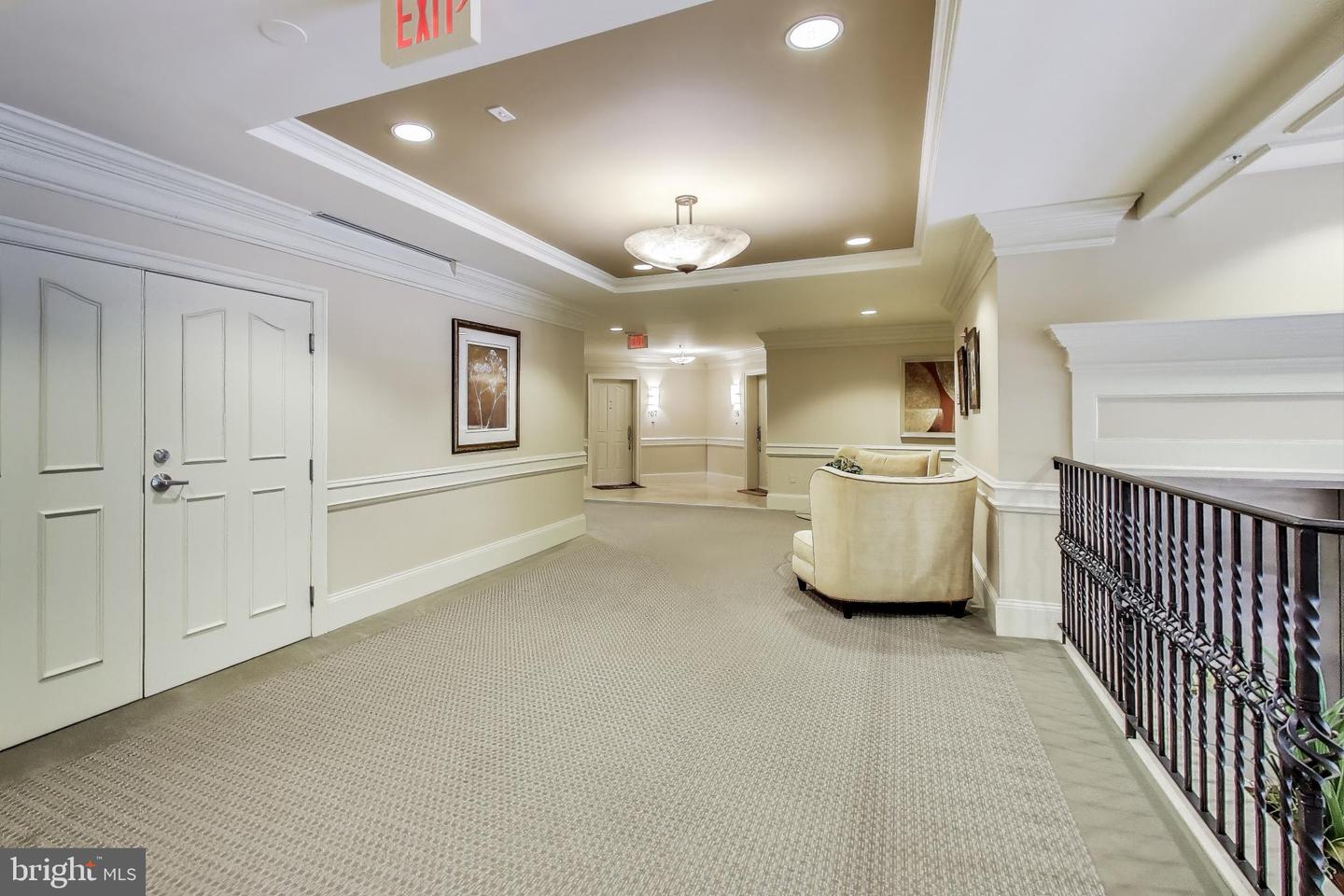 1781 CHAIN BRIDGE RD #402, MCLEAN, Virginia 22102, 2 Bedrooms Bedrooms, 6 Rooms Rooms,2 BathroomsBathrooms,Residential,For sale,1781 CHAIN BRIDGE RD #402,VAFX2262520 MLS # VAFX2262520