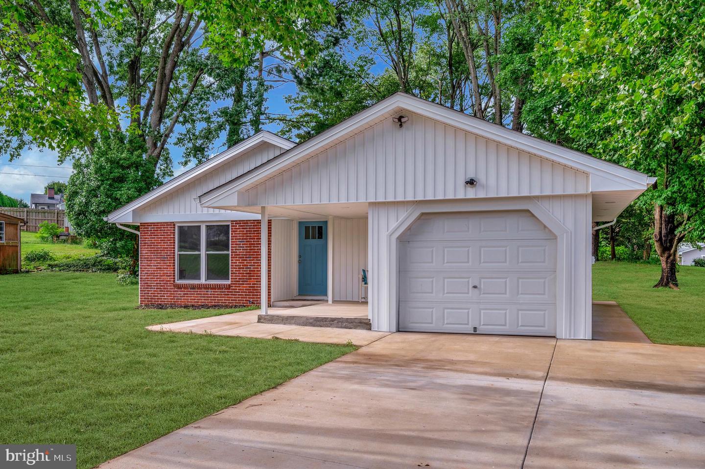 325 ELMWOOD DR, CULPEPER, Virginia 22701, 3 Bedrooms Bedrooms, ,2 BathroomsBathrooms,Residential,For sale,325 ELMWOOD DR,VACU2011380 MLS # VACU2011380