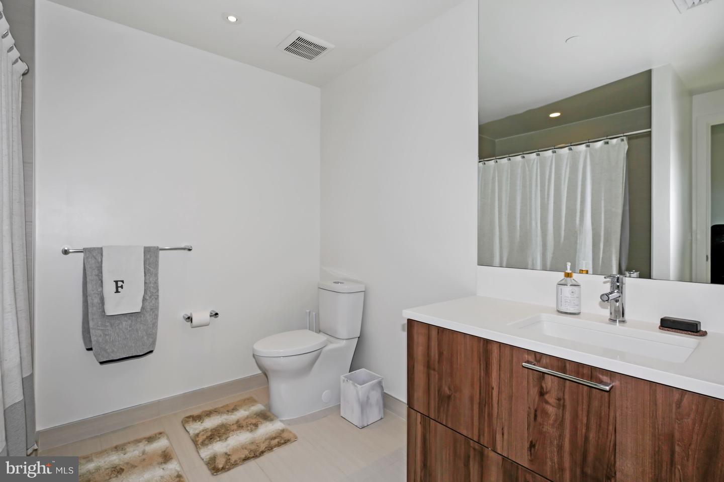 1650 SILVER HILL DR #2201, MCLEAN, Virginia 22102, 2 Bedrooms Bedrooms, ,2 BathroomsBathrooms,Residential,For sale,1650 SILVER HILL DR #2201,VAFX2262596 MLS # VAFX2262596