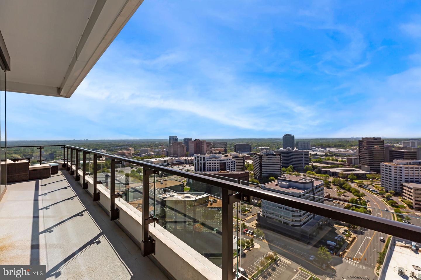 1650 SILVER HILL DR #2201, MCLEAN, Virginia 22102, 2 Bedrooms Bedrooms, ,2 BathroomsBathrooms,Residential,For sale,1650 SILVER HILL DR #2201,VAFX2262596 MLS # VAFX2262596