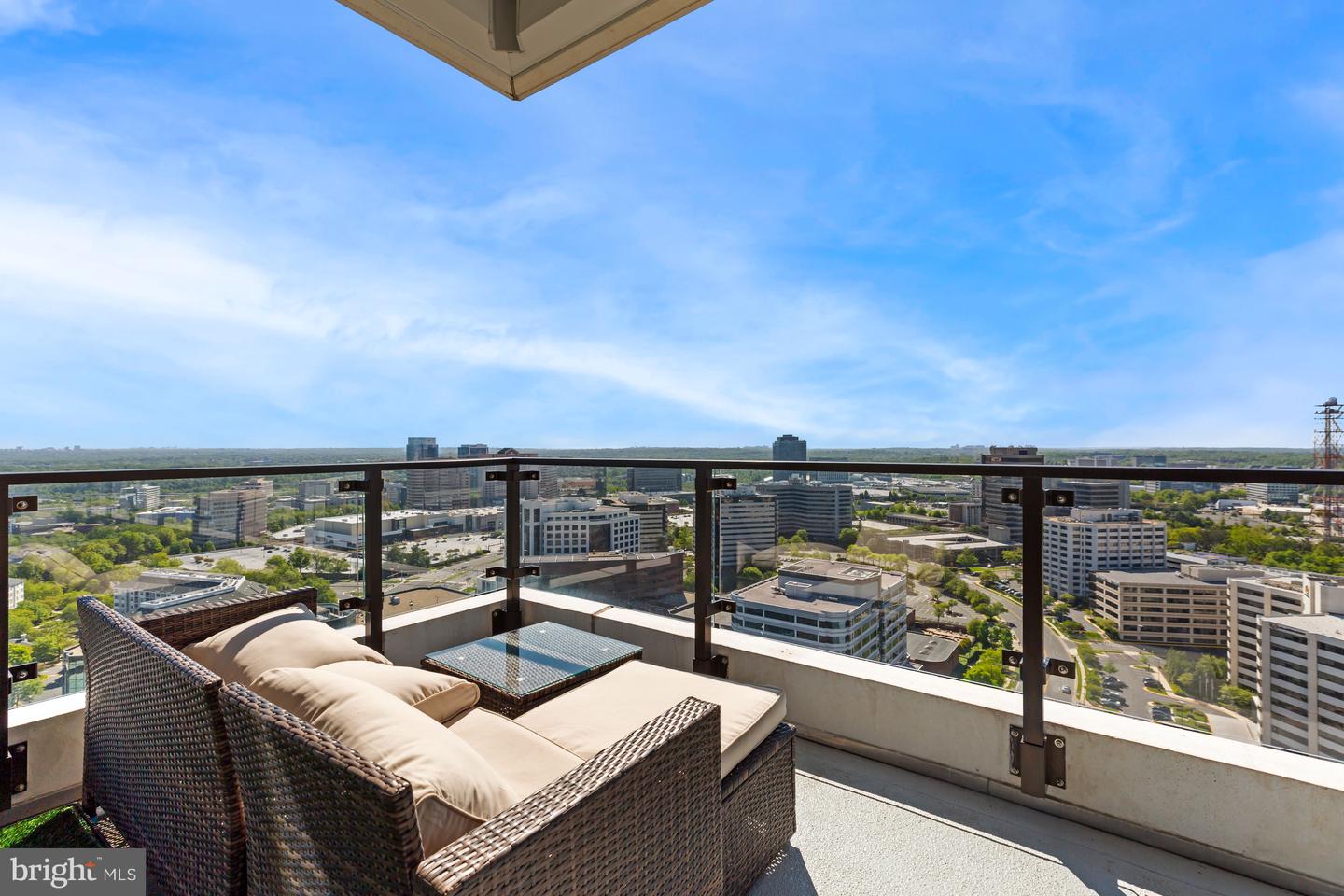 1650 SILVER HILL DR #2201, MCLEAN, Virginia 22102, 2 Bedrooms Bedrooms, ,2 BathroomsBathrooms,Residential,For sale,1650 SILVER HILL DR #2201,VAFX2262596 MLS # VAFX2262596