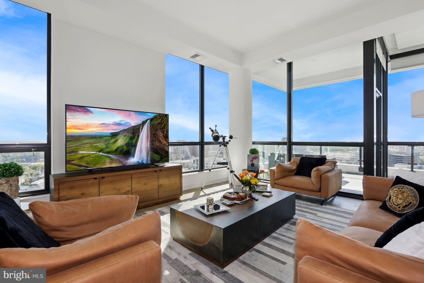 1650 SILVER HILL DR #2201, MCLEAN, Virginia 22102, 2 Bedrooms Bedrooms, ,2 BathroomsBathrooms,Residential,For sale,1650 SILVER HILL DR #2201,VAFX2262596 MLS # VAFX2262596