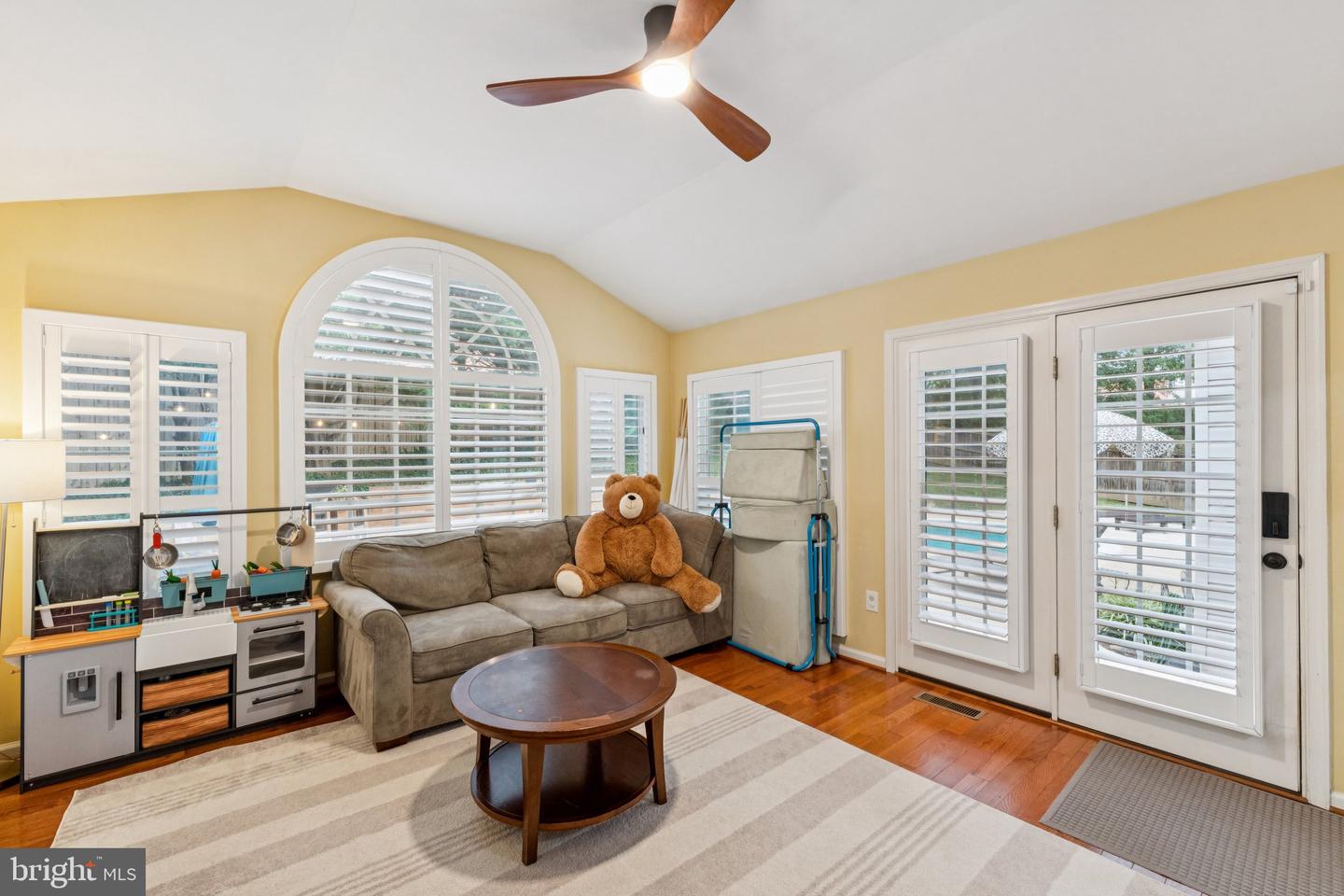 6128 BAYLISS PL, ALEXANDRIA, Virginia 22310, 5 Bedrooms Bedrooms, ,3 BathroomsBathrooms,Residential,For sale,6128 BAYLISS PL,VAFX2262650 MLS # VAFX2262650