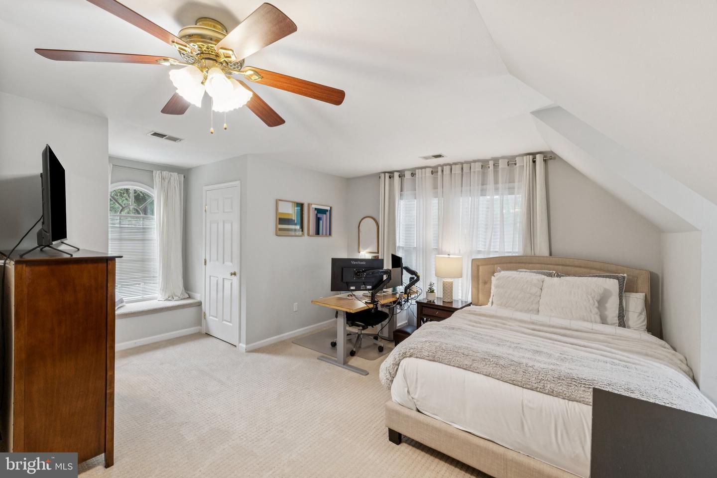 6128 BAYLISS PL, ALEXANDRIA, Virginia 22310, 5 Bedrooms Bedrooms, ,3 BathroomsBathrooms,Residential,For sale,6128 BAYLISS PL,VAFX2262650 MLS # VAFX2262650