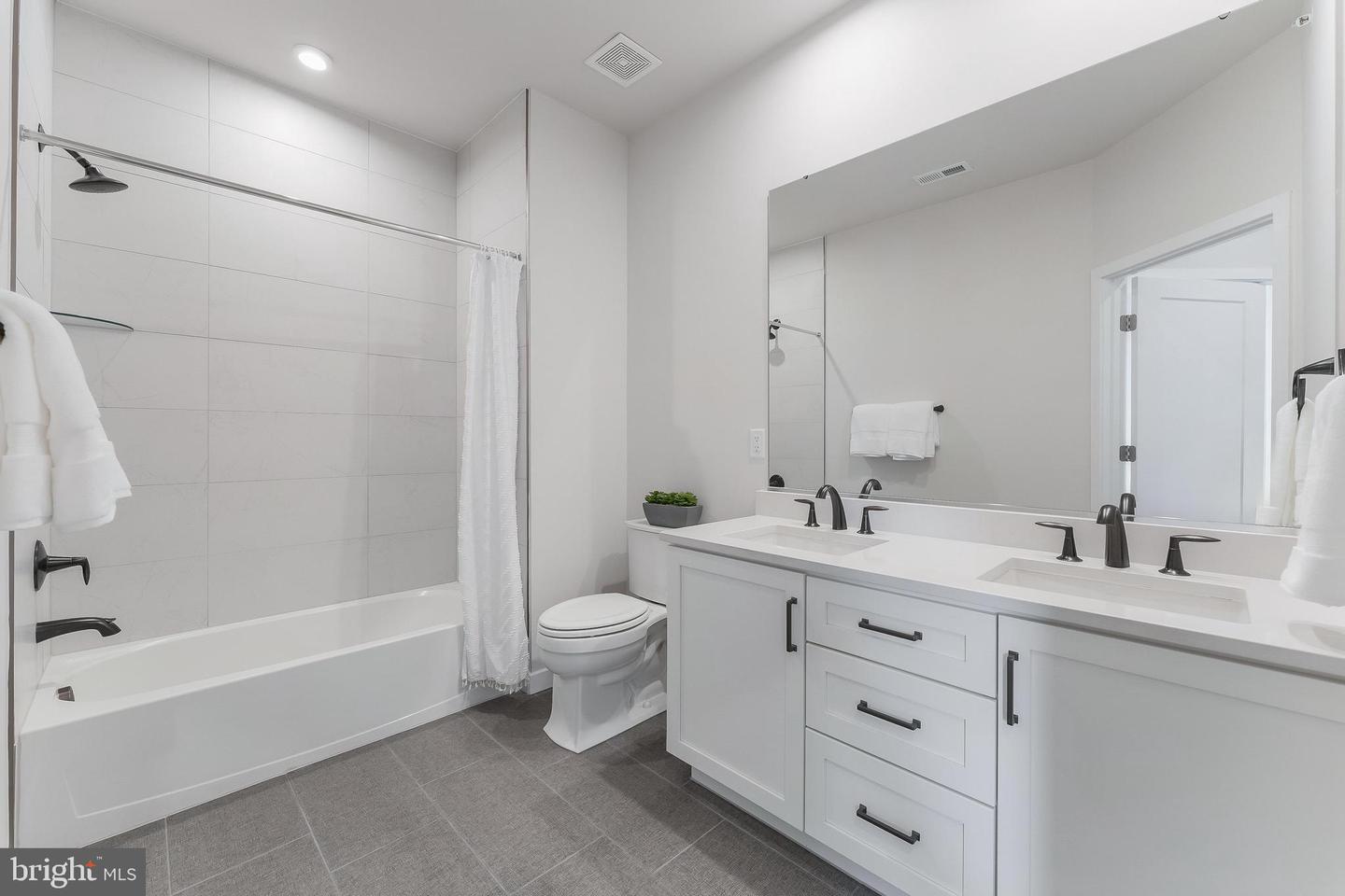 7474 BACKETT WOOD TER, MCLEAN, Virginia 22102, 3 Bedrooms Bedrooms, ,2 BathroomsBathrooms,Residential,For sale,7474 BACKETT WOOD TER,VAFX2262664 MLS # VAFX2262664