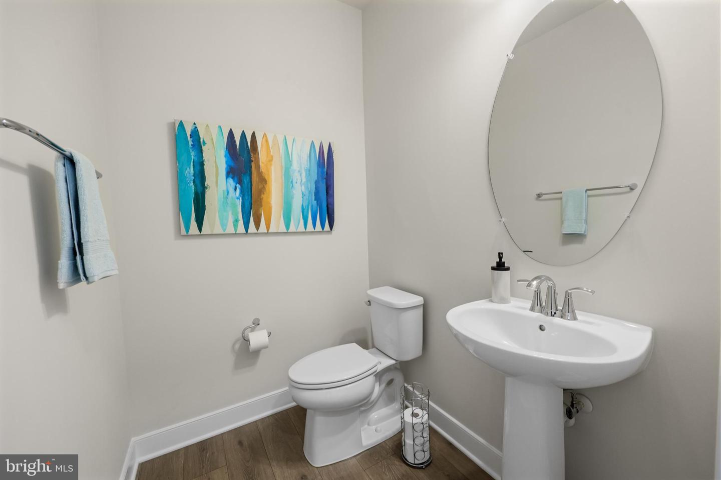 6403 HILLVIEW AVE, ALEXANDRIA, Virginia 22310, 5 Bedrooms Bedrooms, 18 Rooms Rooms,4 BathroomsBathrooms,Residential,For sale,6403 HILLVIEW AVE,VAFX2262682 MLS # VAFX2262682