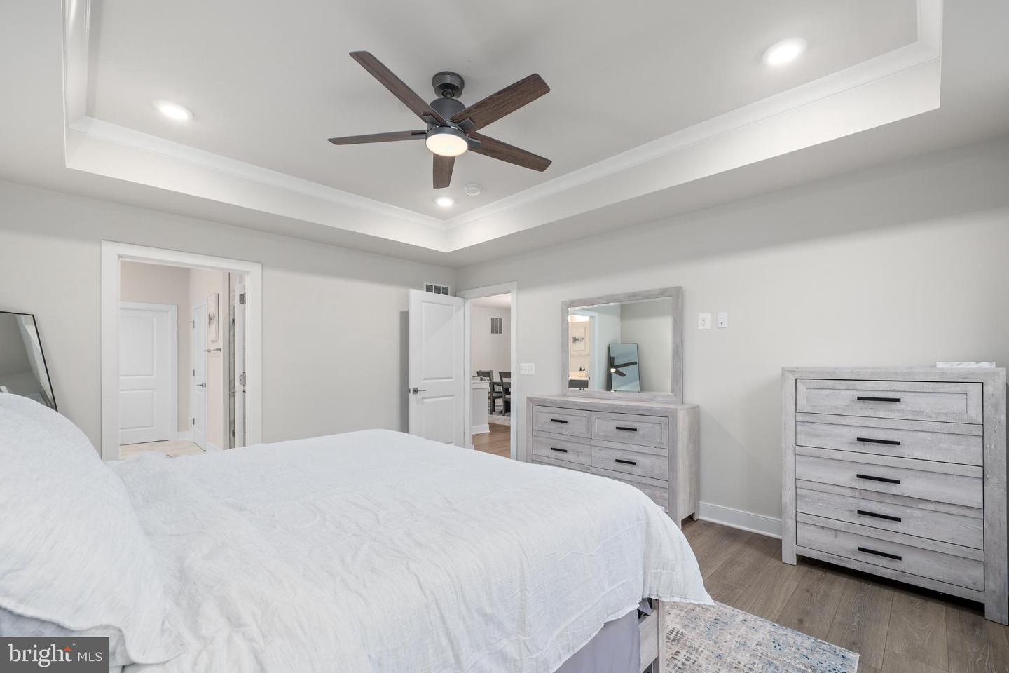 6403 HILLVIEW AVE, ALEXANDRIA, Virginia 22310, 5 Bedrooms Bedrooms, 18 Rooms Rooms,4 BathroomsBathrooms,Residential,For sale,6403 HILLVIEW AVE,VAFX2262682 MLS # VAFX2262682