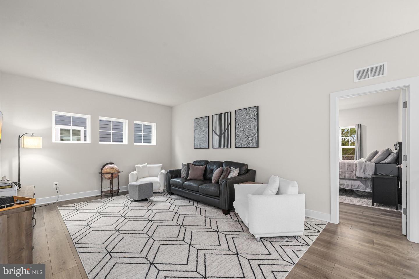 6403 HILLVIEW AVE, ALEXANDRIA, Virginia 22310, 5 Bedrooms Bedrooms, 18 Rooms Rooms,4 BathroomsBathrooms,Residential,For sale,6403 HILLVIEW AVE,VAFX2262682 MLS # VAFX2262682