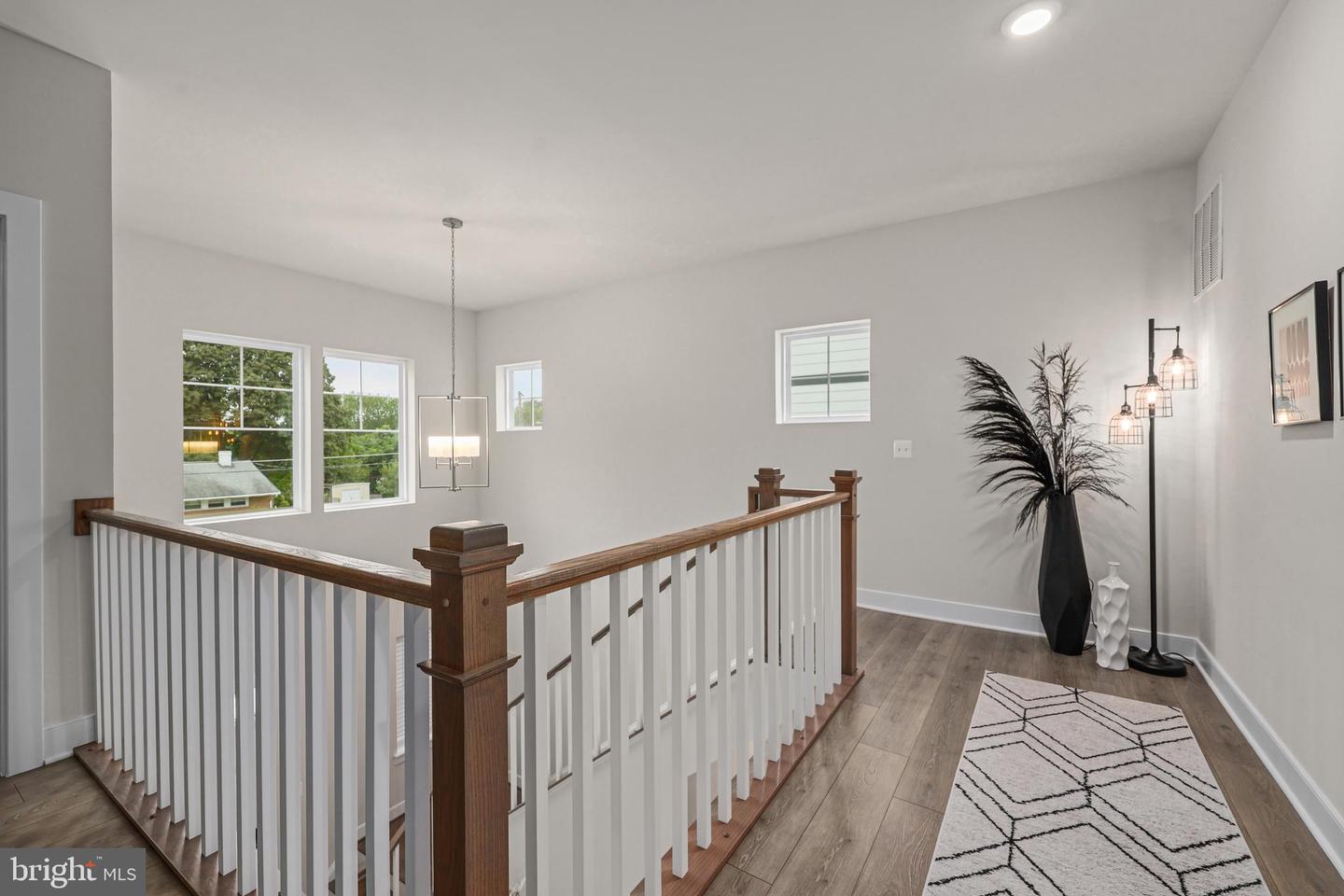 6403 HILLVIEW AVE, ALEXANDRIA, Virginia 22310, 5 Bedrooms Bedrooms, 18 Rooms Rooms,4 BathroomsBathrooms,Residential,For sale,6403 HILLVIEW AVE,VAFX2262682 MLS # VAFX2262682