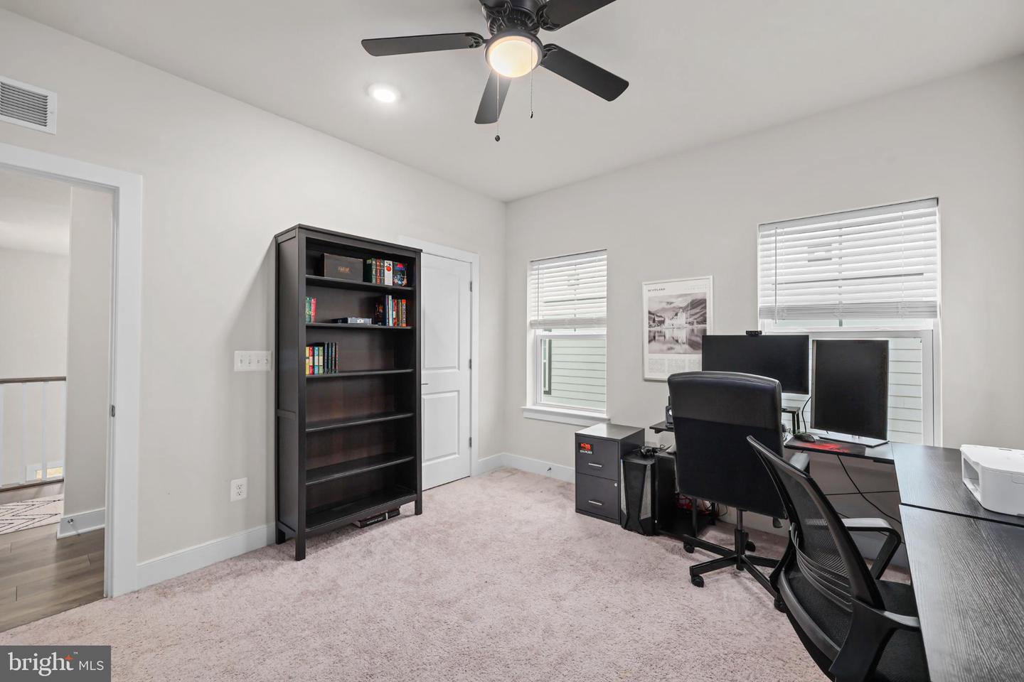6403 HILLVIEW AVE, ALEXANDRIA, Virginia 22310, 5 Bedrooms Bedrooms, 18 Rooms Rooms,4 BathroomsBathrooms,Residential,For sale,6403 HILLVIEW AVE,VAFX2262682 MLS # VAFX2262682
