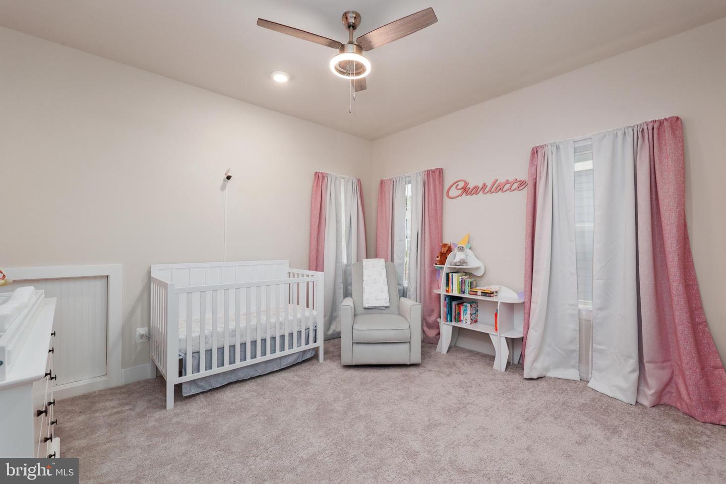 6403 HILLVIEW AVE, ALEXANDRIA, Virginia 22310, 5 Bedrooms Bedrooms, 18 Rooms Rooms,4 BathroomsBathrooms,Residential,For sale,6403 HILLVIEW AVE,VAFX2262682 MLS # VAFX2262682