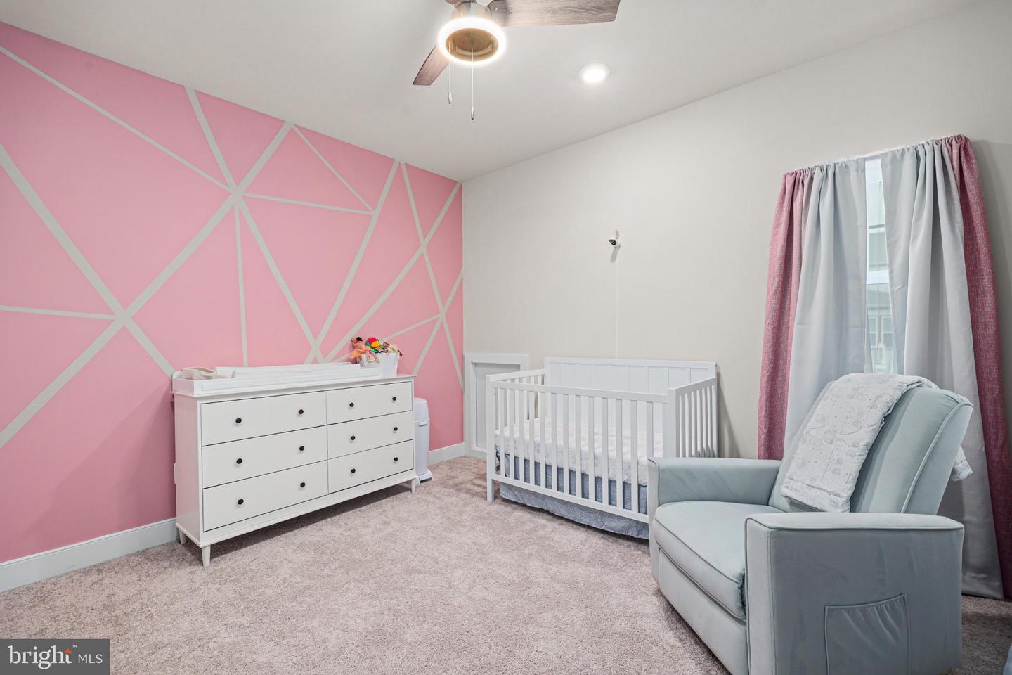 6403 HILLVIEW AVE, ALEXANDRIA, Virginia 22310, 5 Bedrooms Bedrooms, 18 Rooms Rooms,4 BathroomsBathrooms,Residential,For sale,6403 HILLVIEW AVE,VAFX2262682 MLS # VAFX2262682
