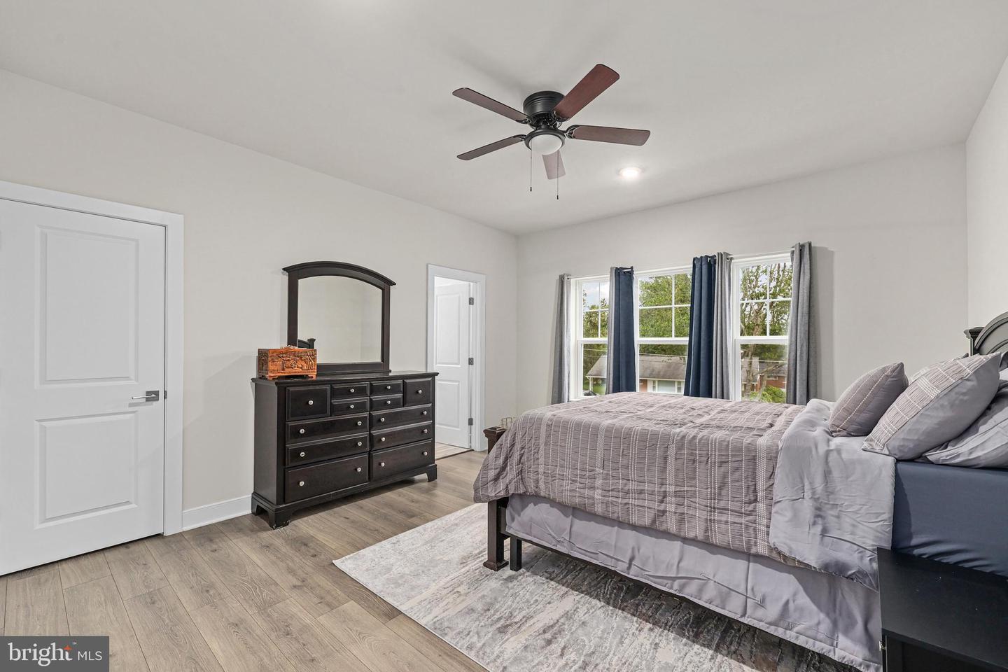 6403 HILLVIEW AVE, ALEXANDRIA, Virginia 22310, 5 Bedrooms Bedrooms, 18 Rooms Rooms,4 BathroomsBathrooms,Residential,For sale,6403 HILLVIEW AVE,VAFX2262682 MLS # VAFX2262682