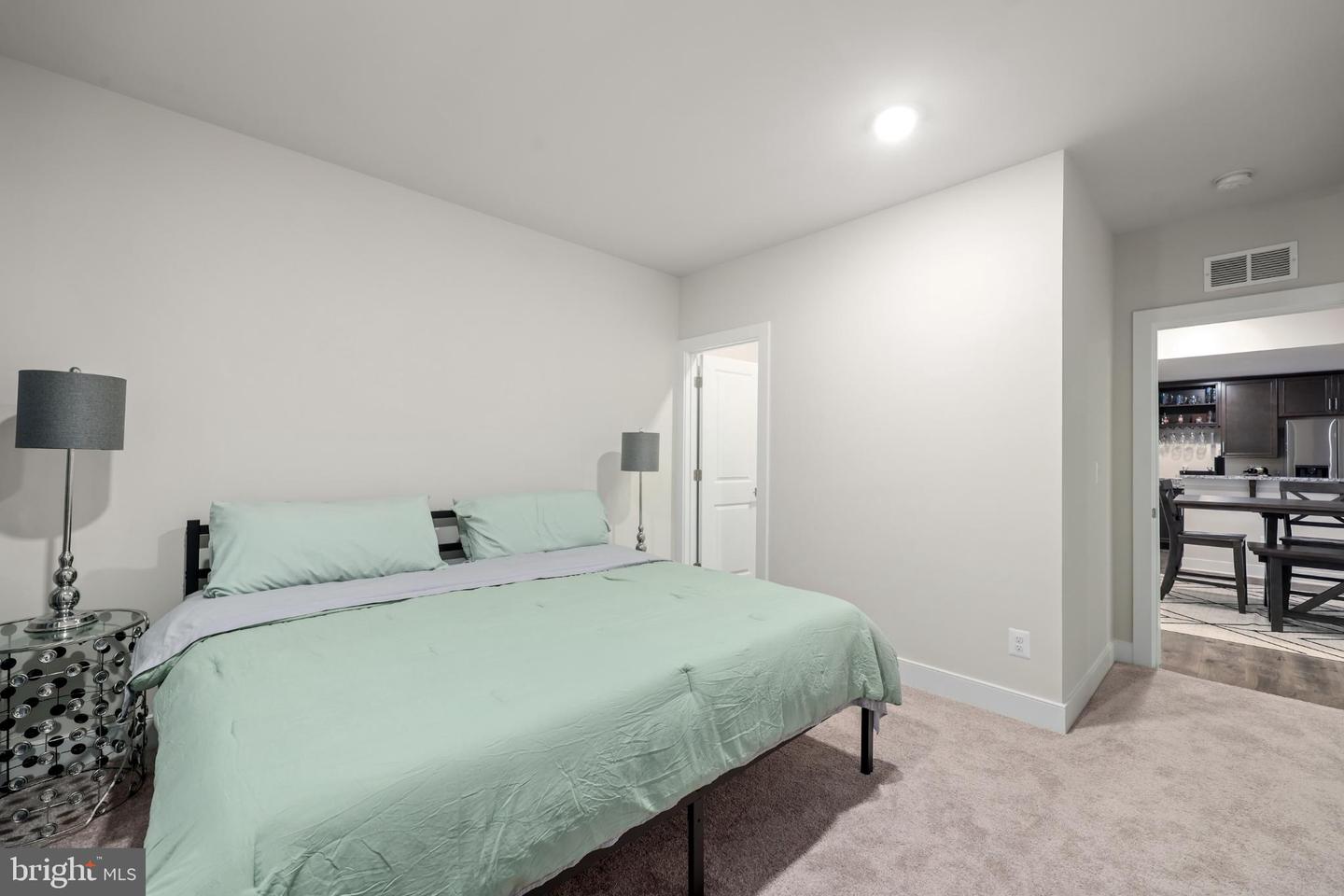 6403 HILLVIEW AVE, ALEXANDRIA, Virginia 22310, 5 Bedrooms Bedrooms, 18 Rooms Rooms,4 BathroomsBathrooms,Residential,For sale,6403 HILLVIEW AVE,VAFX2262682 MLS # VAFX2262682