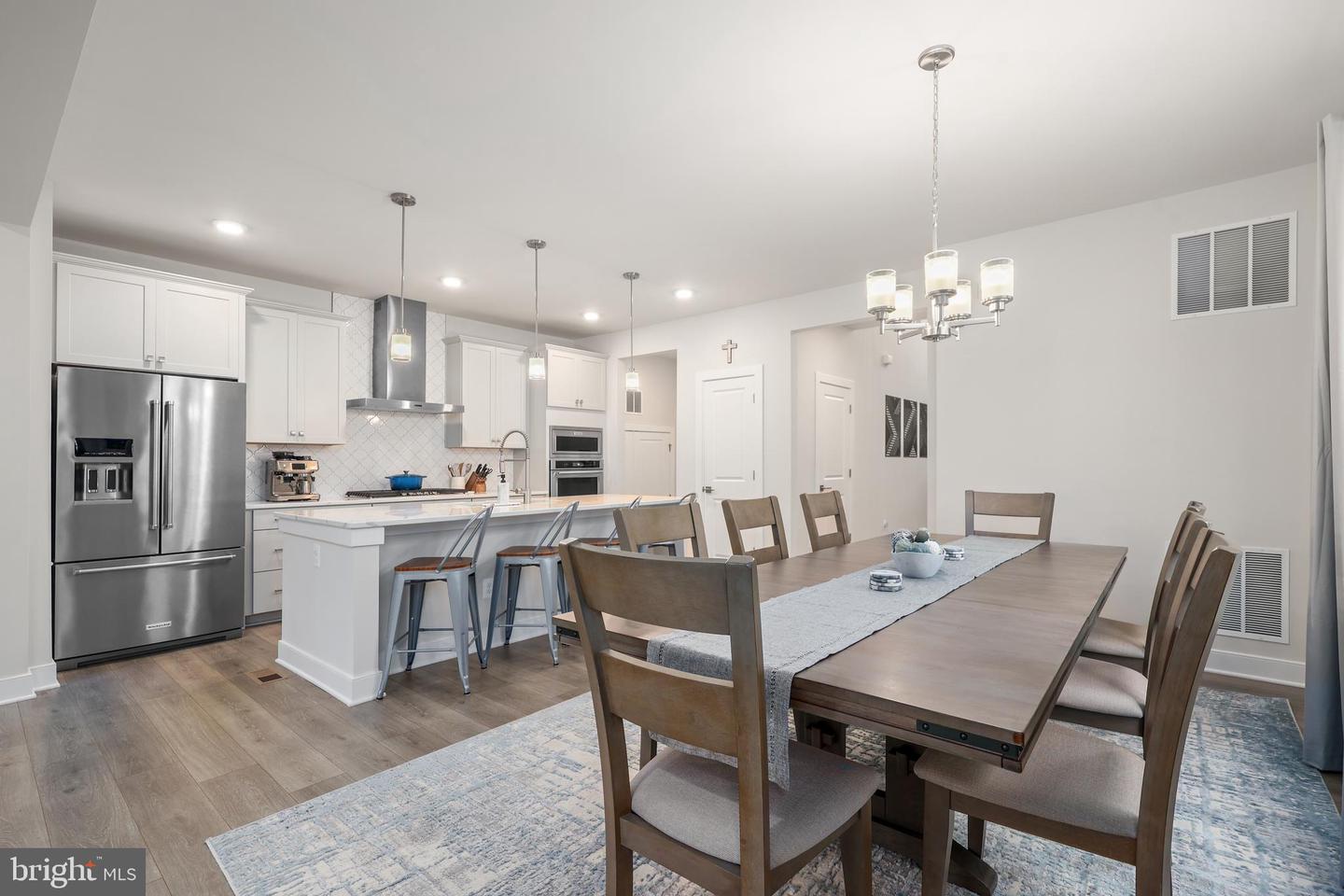6403 HILLVIEW AVE, ALEXANDRIA, Virginia 22310, 5 Bedrooms Bedrooms, 18 Rooms Rooms,4 BathroomsBathrooms,Residential,For sale,6403 HILLVIEW AVE,VAFX2262682 MLS # VAFX2262682