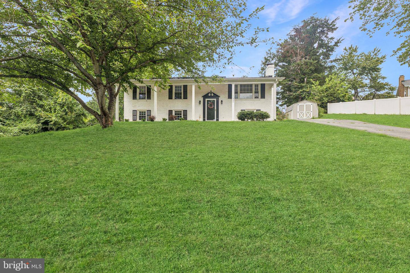 11904 BRANCHWATER ST, FREDERICKSBURG, Virginia 22407, 4 Bedrooms Bedrooms, ,2 BathroomsBathrooms,Residential,For sale,11904 BRANCHWATER ST,VASP2035736 MLS # VASP2035736