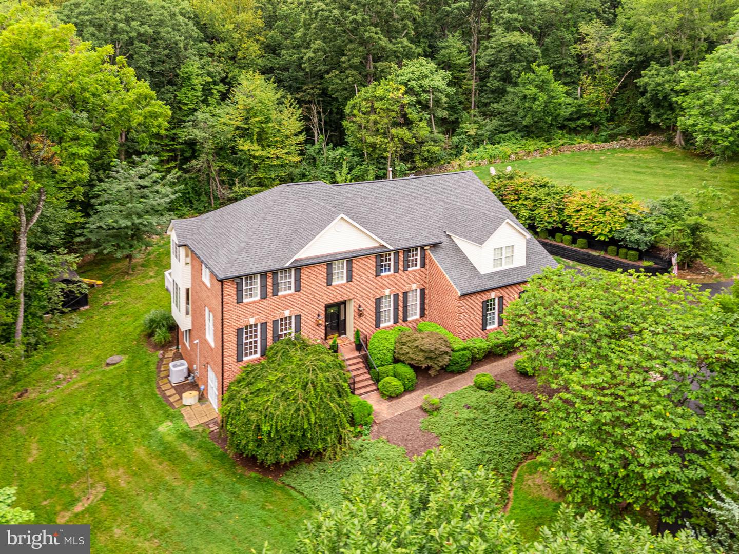 7534 CANNONEER CT E, WARRENTON, Virginia 20186, 6 Bedrooms Bedrooms, ,4 BathroomsBathrooms,Residential,For sale,7534 CANNONEER CT E,VAFQ2018018 MLS # VAFQ2018018