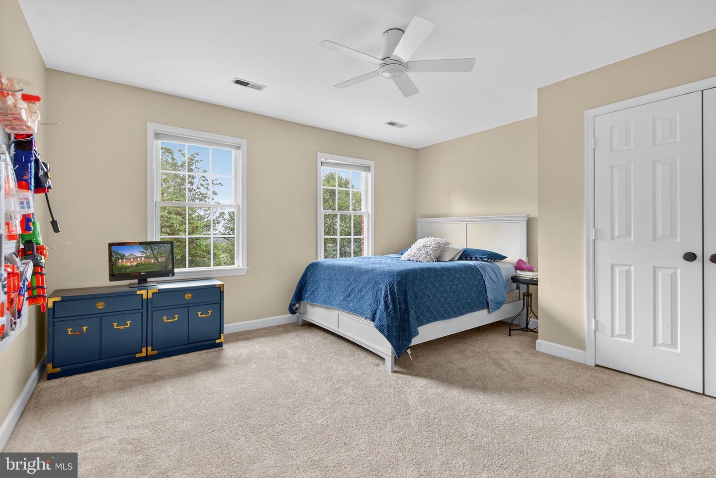 7534 CANNONEER CT E, WARRENTON, Virginia 20186, 6 Bedrooms Bedrooms, ,4 BathroomsBathrooms,Residential,For sale,7534 CANNONEER CT E,VAFQ2018018 MLS # VAFQ2018018