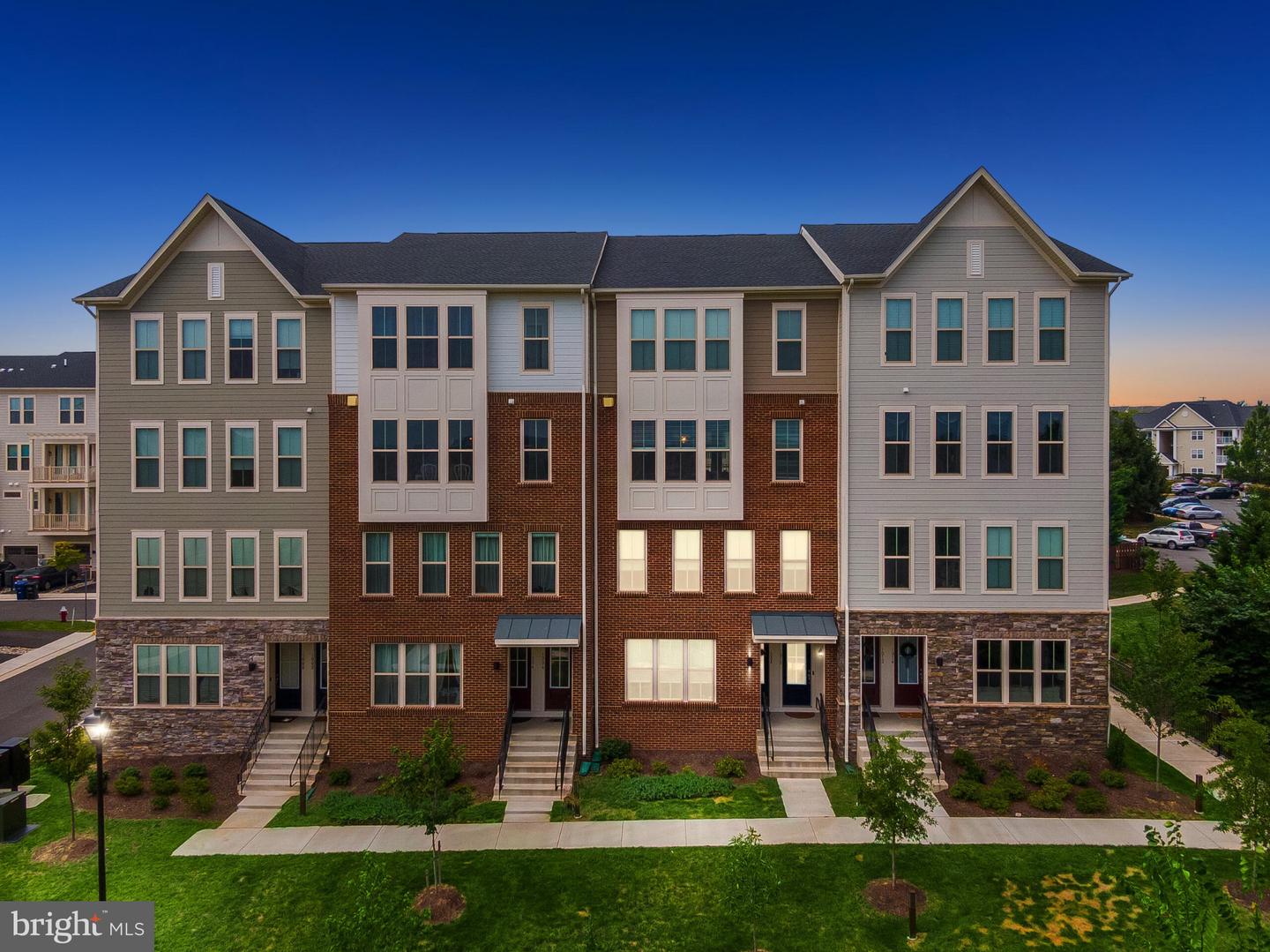 1008 GALENA TER NE, LEESBURG, Virginia 20176, 3 Bedrooms Bedrooms, 6 Rooms Rooms,2 BathroomsBathrooms,Residential,For sale,1008 GALENA TER NE,VALO2105212 MLS # VALO2105212