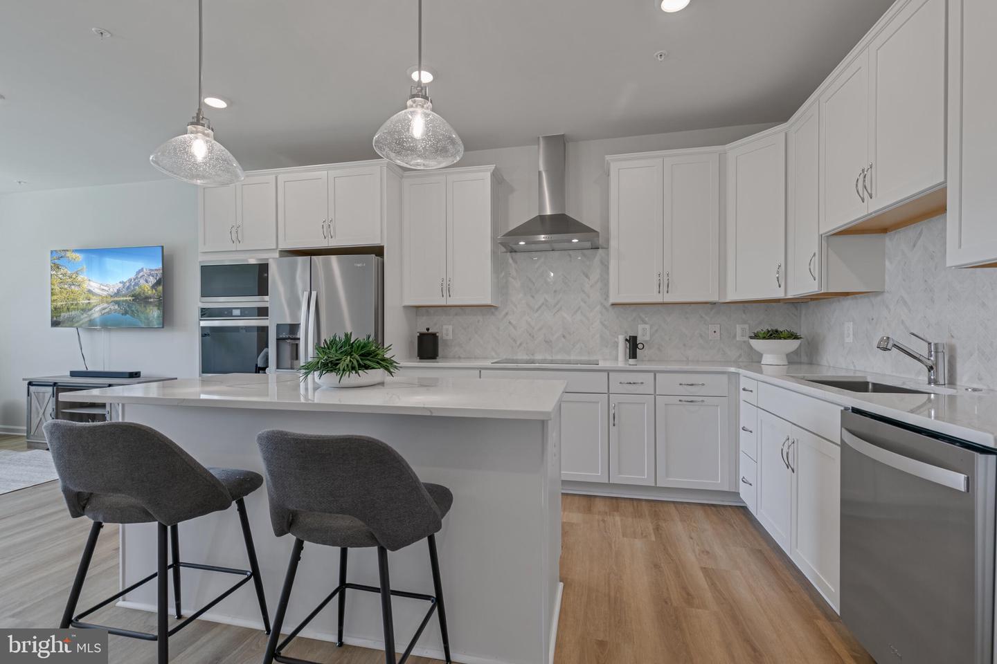 1008 GALENA TER NE, LEESBURG, Virginia 20176, 3 Bedrooms Bedrooms, 6 Rooms Rooms,2 BathroomsBathrooms,Residential,For sale,1008 GALENA TER NE,VALO2105212 MLS # VALO2105212