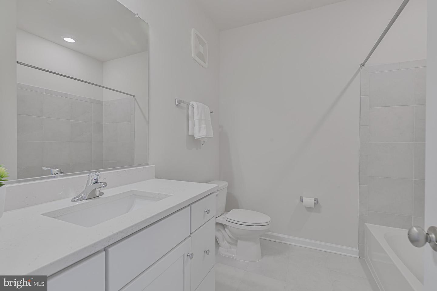 1008 GALENA TER NE, LEESBURG, Virginia 20176, 3 Bedrooms Bedrooms, 6 Rooms Rooms,2 BathroomsBathrooms,Residential,For sale,1008 GALENA TER NE,VALO2105212 MLS # VALO2105212