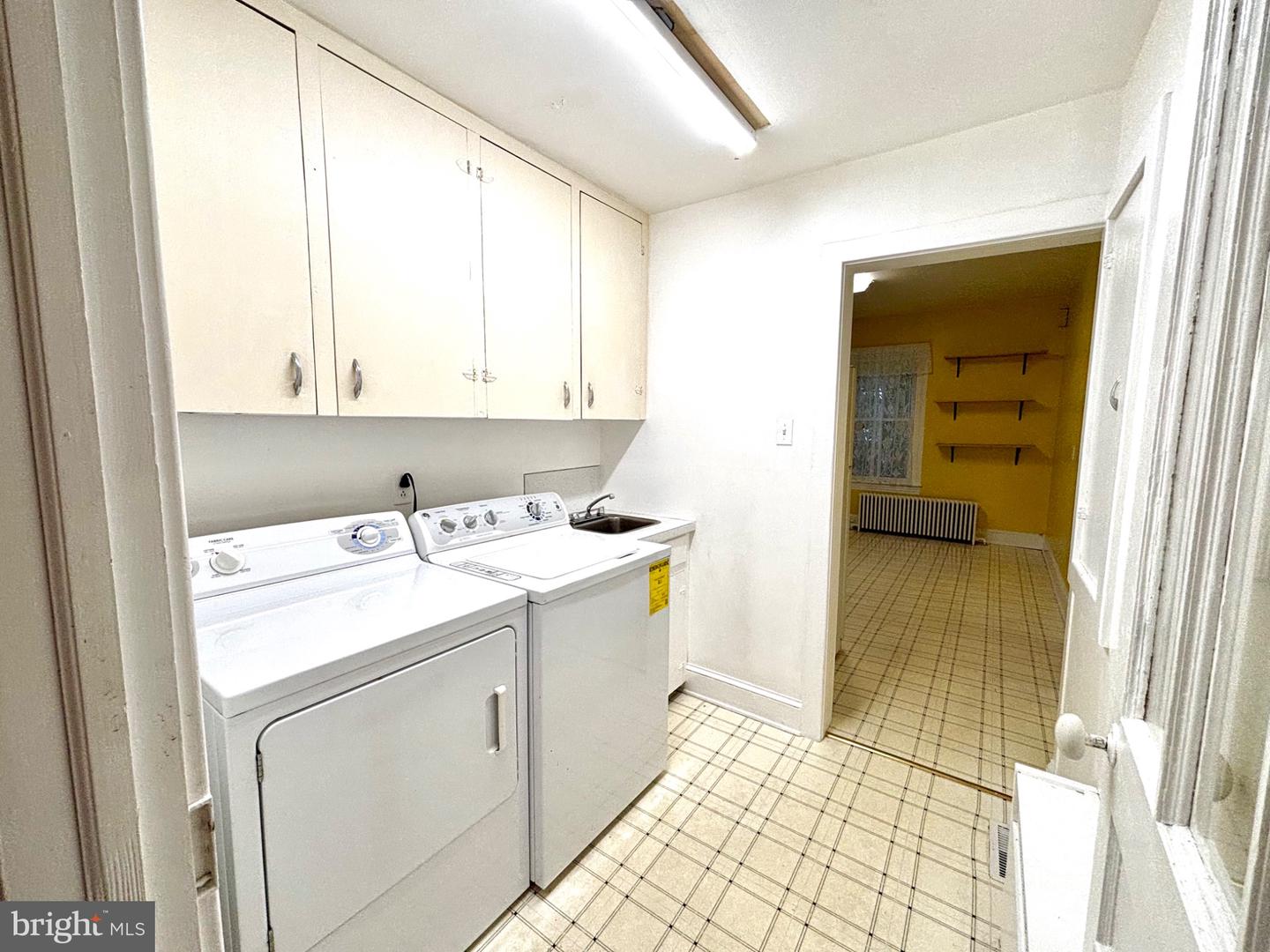 104 S HIGH, EDINBURG, Virginia 22824, 4 Bedrooms Bedrooms, ,1 BathroomBathrooms,Residential,For sale,104 S HIGH,VASH2012312 MLS # VASH2012312
