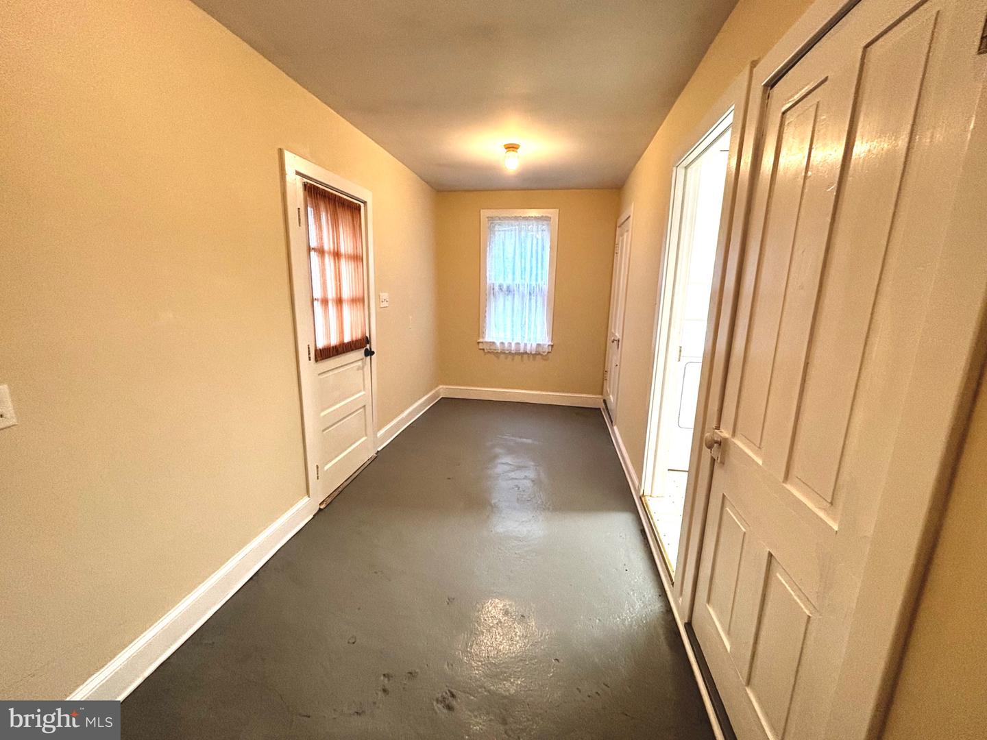 104 S HIGH, EDINBURG, Virginia 22824, 4 Bedrooms Bedrooms, ,1 BathroomBathrooms,Residential,For sale,104 S HIGH,VASH2012312 MLS # VASH2012312