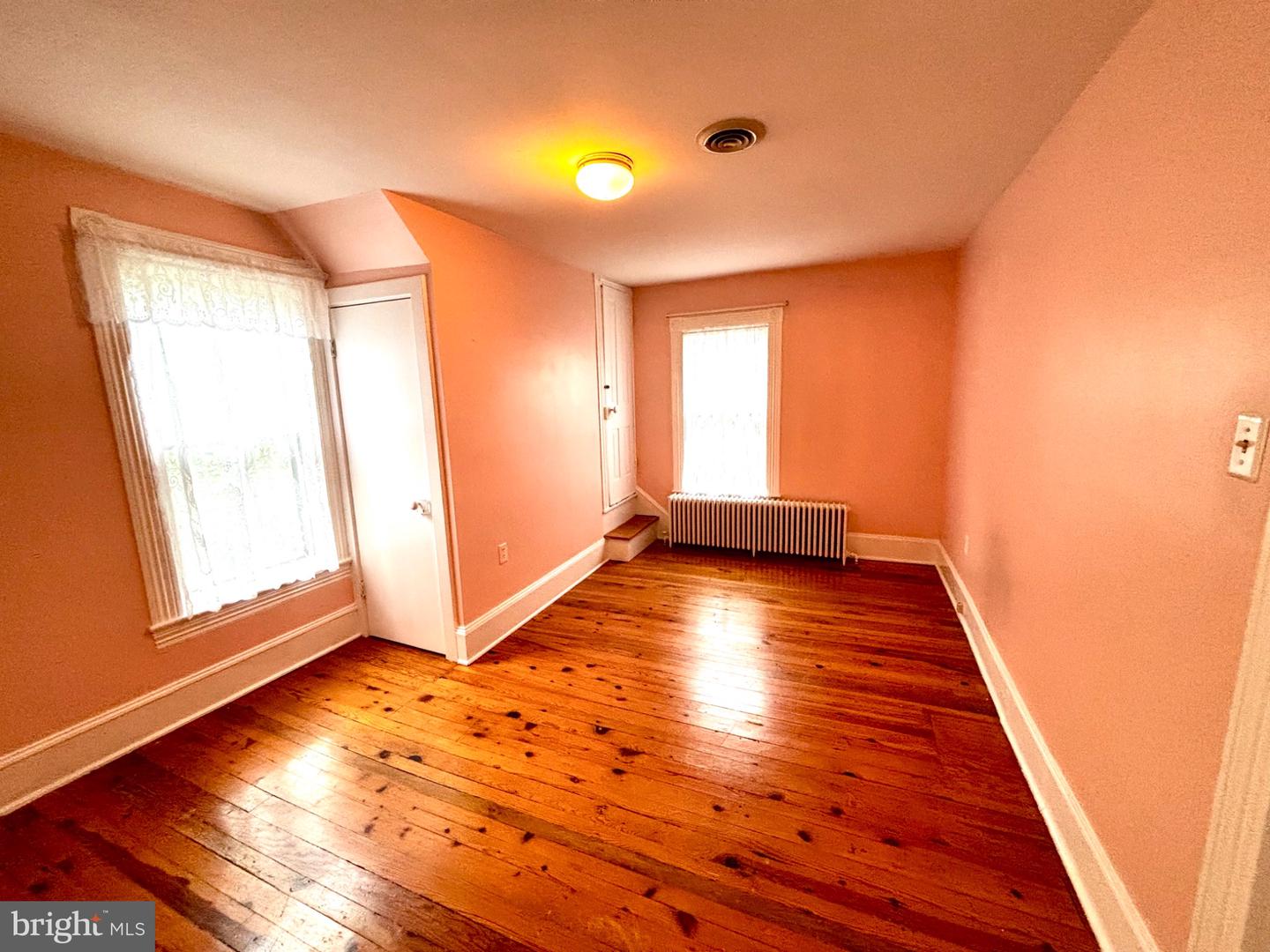 104 S HIGH, EDINBURG, Virginia 22824, 4 Bedrooms Bedrooms, ,1 BathroomBathrooms,Residential,For sale,104 S HIGH,VASH2012312 MLS # VASH2012312