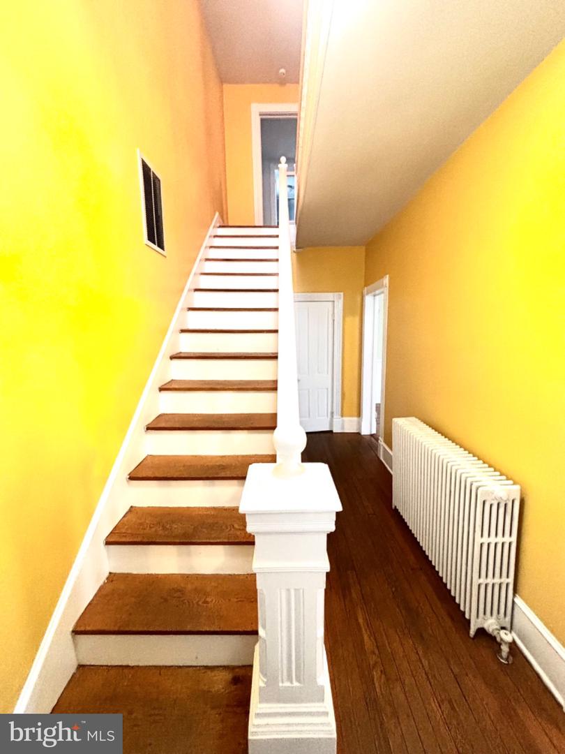 104 S HIGH, EDINBURG, Virginia 22824, 4 Bedrooms Bedrooms, ,1 BathroomBathrooms,Residential,For sale,104 S HIGH,VASH2012312 MLS # VASH2012312