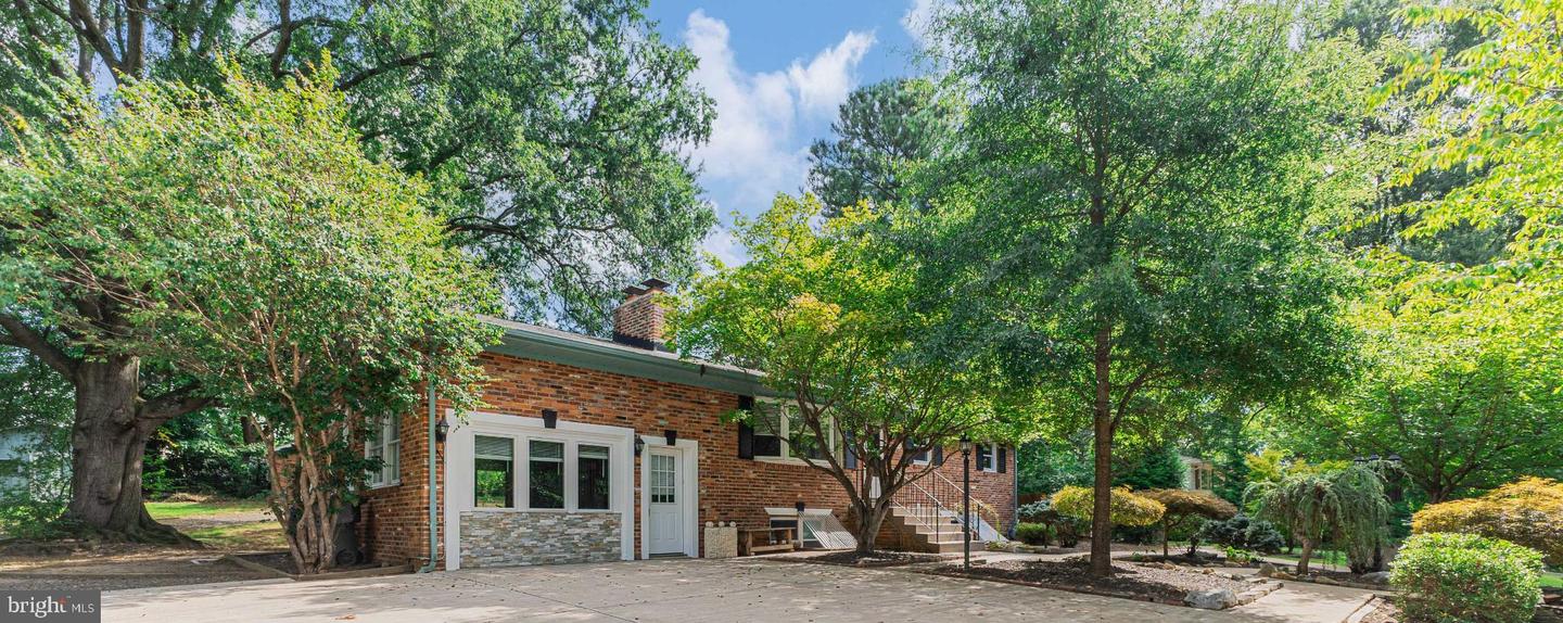 4211 DOWNING ST, ANNANDALE, Virginia 22003, 5 Bedrooms Bedrooms, 9 Rooms Rooms,4 BathroomsBathrooms,Residential,For sale,4211 DOWNING ST,VAFX2263028 MLS # VAFX2263028