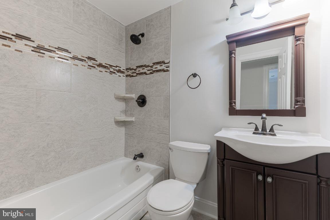 4211 DOWNING ST, ANNANDALE, Virginia 22003, 5 Bedrooms Bedrooms, 9 Rooms Rooms,4 BathroomsBathrooms,Residential,For sale,4211 DOWNING ST,VAFX2263028 MLS # VAFX2263028