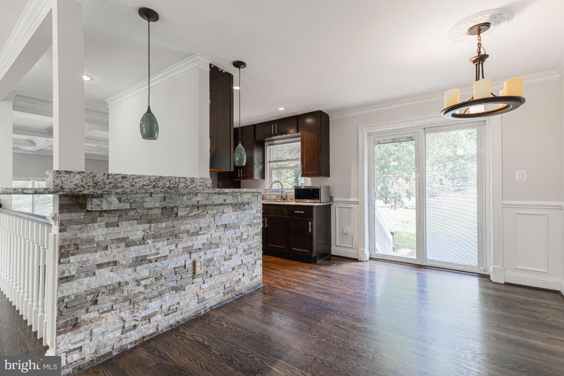 4211 DOWNING ST, ANNANDALE, Virginia 22003, 5 Bedrooms Bedrooms, 9 Rooms Rooms,4 BathroomsBathrooms,Residential,For sale,4211 DOWNING ST,VAFX2263028 MLS # VAFX2263028