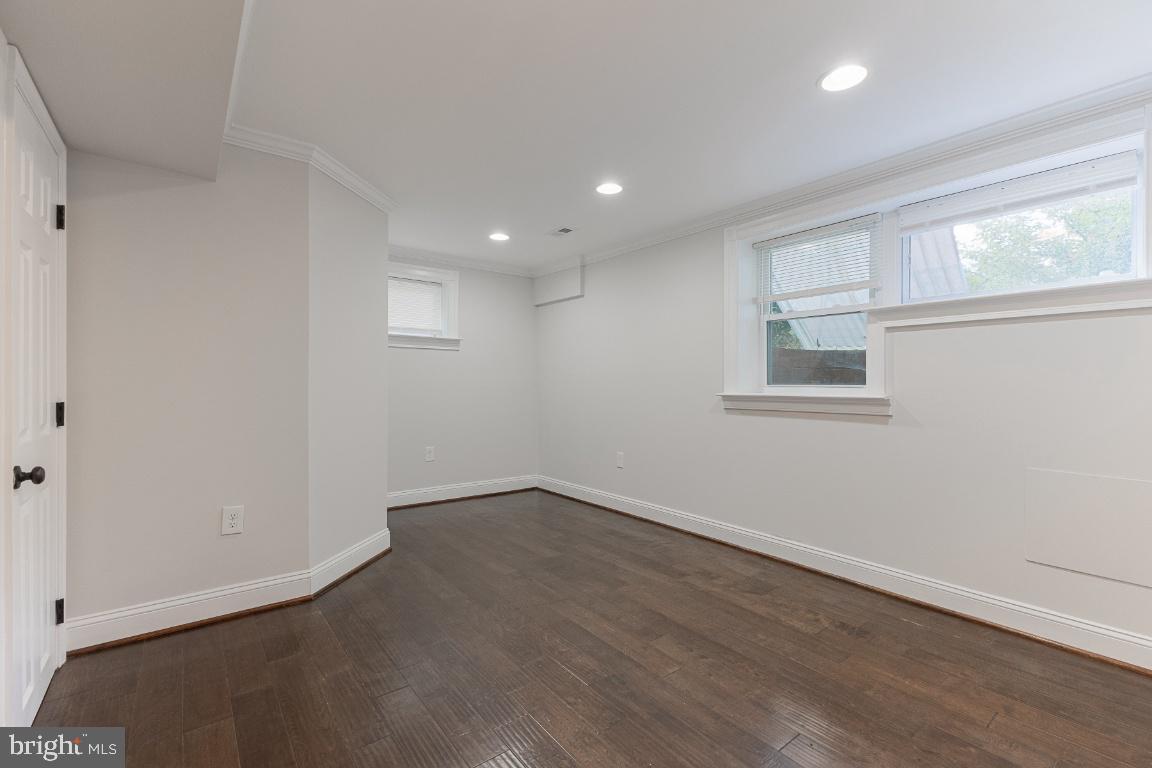 4211 DOWNING ST, ANNANDALE, Virginia 22003, 5 Bedrooms Bedrooms, 9 Rooms Rooms,4 BathroomsBathrooms,Residential,For sale,4211 DOWNING ST,VAFX2263028 MLS # VAFX2263028