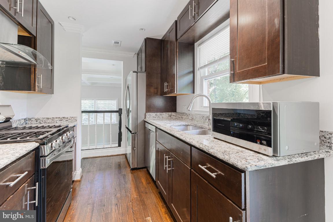 4211 DOWNING ST, ANNANDALE, Virginia 22003, 5 Bedrooms Bedrooms, 9 Rooms Rooms,4 BathroomsBathrooms,Residential,For sale,4211 DOWNING ST,VAFX2263028 MLS # VAFX2263028