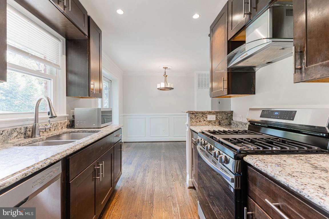 4211 DOWNING ST, ANNANDALE, Virginia 22003, 5 Bedrooms Bedrooms, 9 Rooms Rooms,4 BathroomsBathrooms,Residential,For sale,4211 DOWNING ST,VAFX2263028 MLS # VAFX2263028