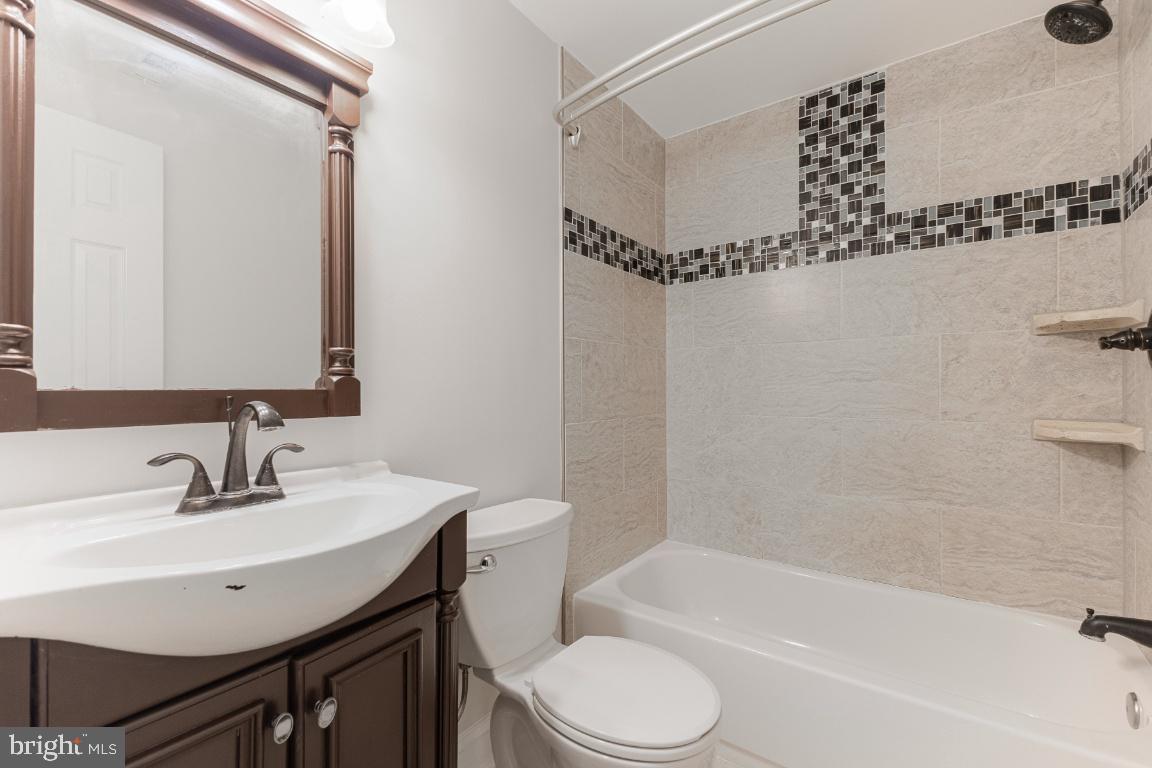 4211 DOWNING ST, ANNANDALE, Virginia 22003, 5 Bedrooms Bedrooms, 9 Rooms Rooms,4 BathroomsBathrooms,Residential,For sale,4211 DOWNING ST,VAFX2263028 MLS # VAFX2263028