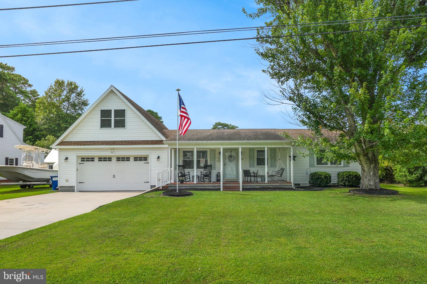 4192 SUNRISE DRIVE CIR, CHINCOTEAGUE ISLAND, Virginia 23336, 2 Bedrooms Bedrooms, ,3 BathroomsBathrooms,Residential,For sale,4192 SUNRISE DRIVE CIR,VAAC2002182 MLS # VAAC2002182