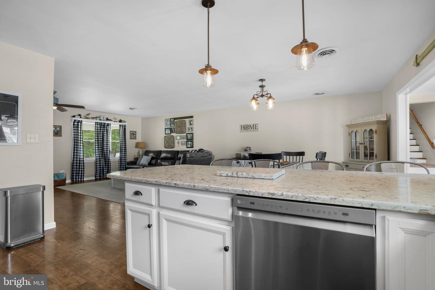 4192 SUNRISE DRIVE CIR, CHINCOTEAGUE ISLAND, Virginia 23336, 2 Bedrooms Bedrooms, ,3 BathroomsBathrooms,Residential,For sale,4192 SUNRISE DRIVE CIR,VAAC2002182 MLS # VAAC2002182