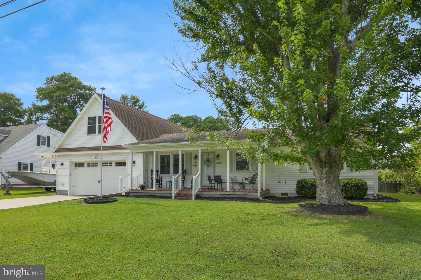 4192 SUNRISE DRIVE CIR, CHINCOTEAGUE ISLAND, Virginia 23336, 2 Bedrooms Bedrooms, ,3 BathroomsBathrooms,Residential,For sale,4192 SUNRISE DRIVE CIR,VAAC2002182 MLS # VAAC2002182