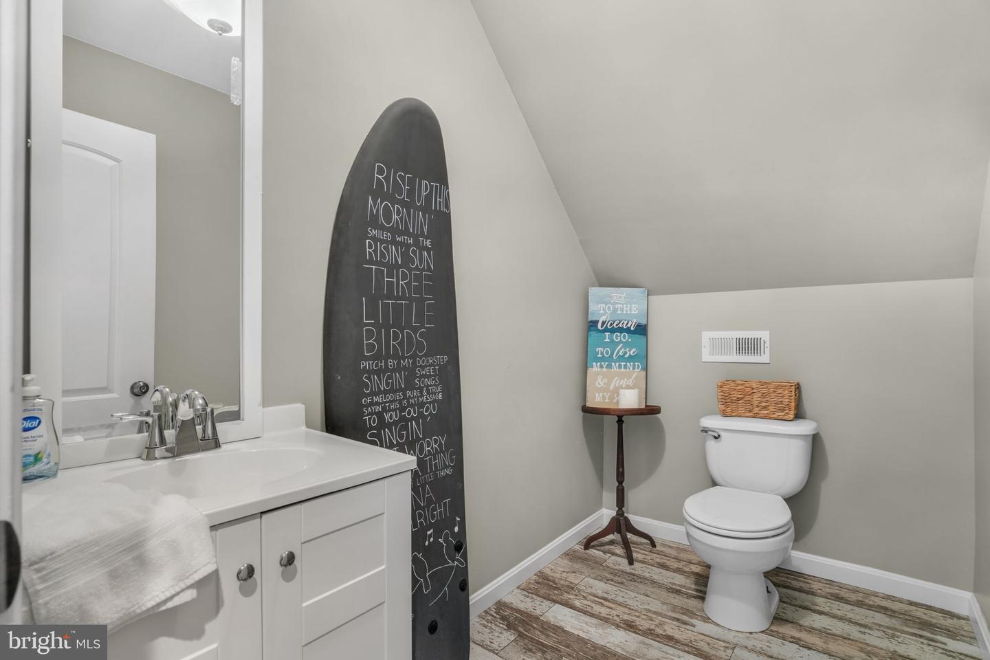4192 SUNRISE DRIVE CIR, CHINCOTEAGUE ISLAND, Virginia 23336, 2 Bedrooms Bedrooms, ,3 BathroomsBathrooms,Residential,For sale,4192 SUNRISE DRIVE CIR,VAAC2002182 MLS # VAAC2002182