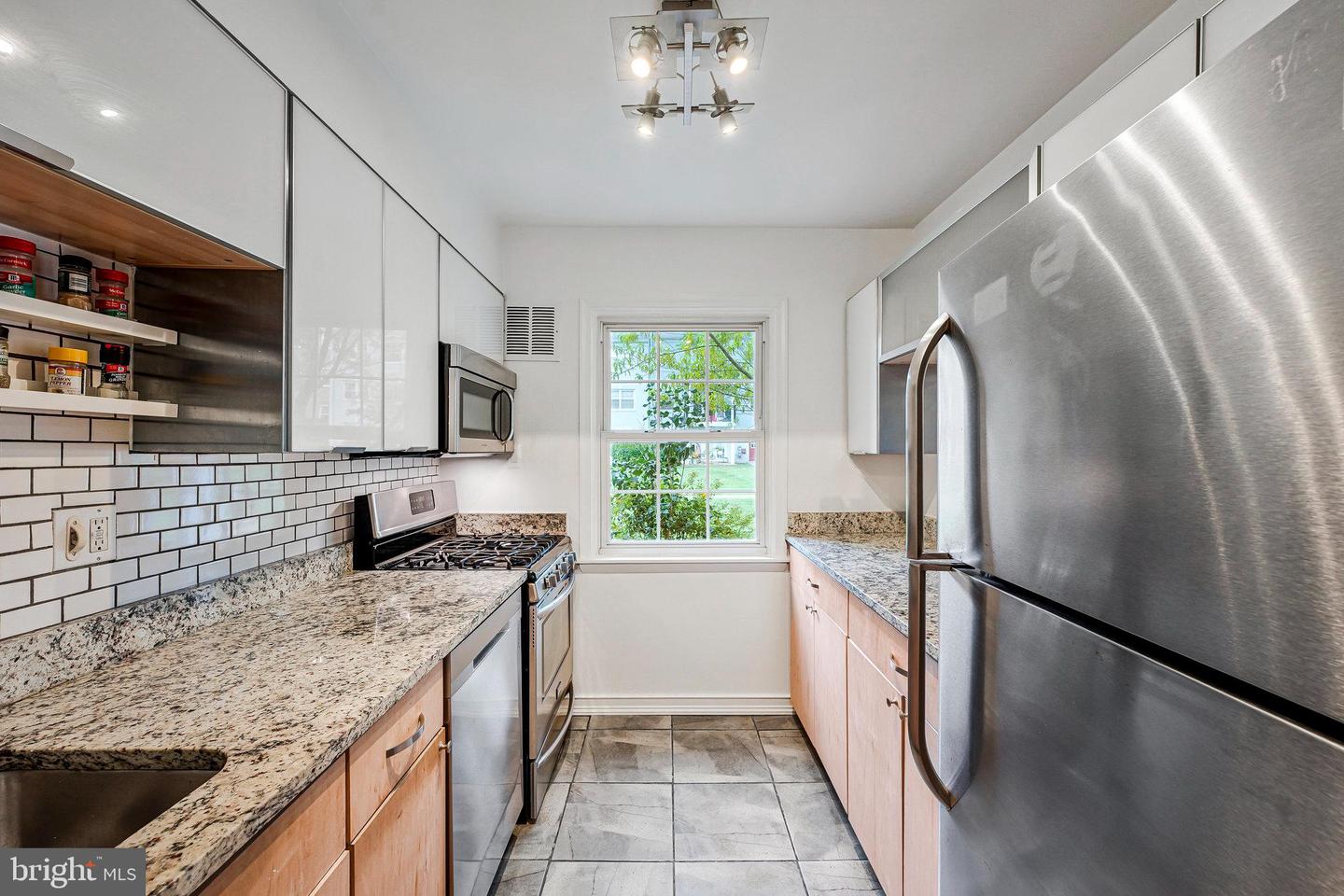 9451 FAIRFAX BLVD #102, FAIRFAX, Virginia 22031, 2 Bedrooms Bedrooms, ,1 BathroomBathrooms,Residential,For sale,9451 FAIRFAX BLVD #102,VAFC2006868 MLS # VAFC2006868
