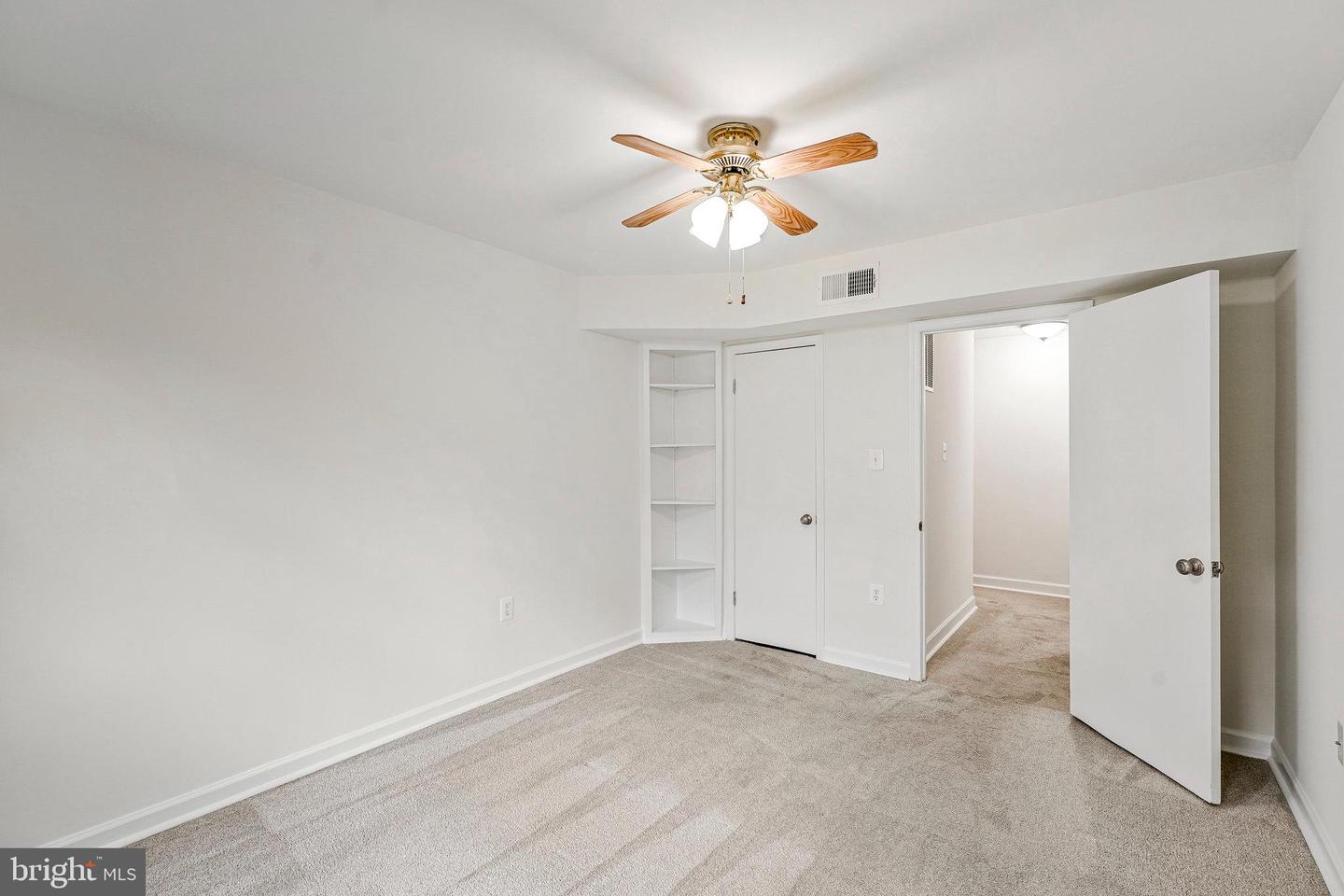 9451 FAIRFAX BLVD #102, FAIRFAX, Virginia 22031, 2 Bedrooms Bedrooms, ,1 BathroomBathrooms,Residential,For sale,9451 FAIRFAX BLVD #102,VAFC2006868 MLS # VAFC2006868
