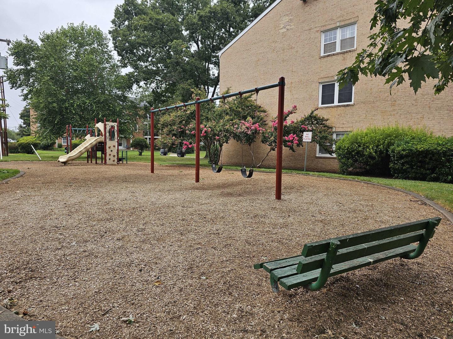 9451 FAIRFAX BLVD #102, FAIRFAX, Virginia 22031, 2 Bedrooms Bedrooms, ,1 BathroomBathrooms,Residential,For sale,9451 FAIRFAX BLVD #102,VAFC2006868 MLS # VAFC2006868